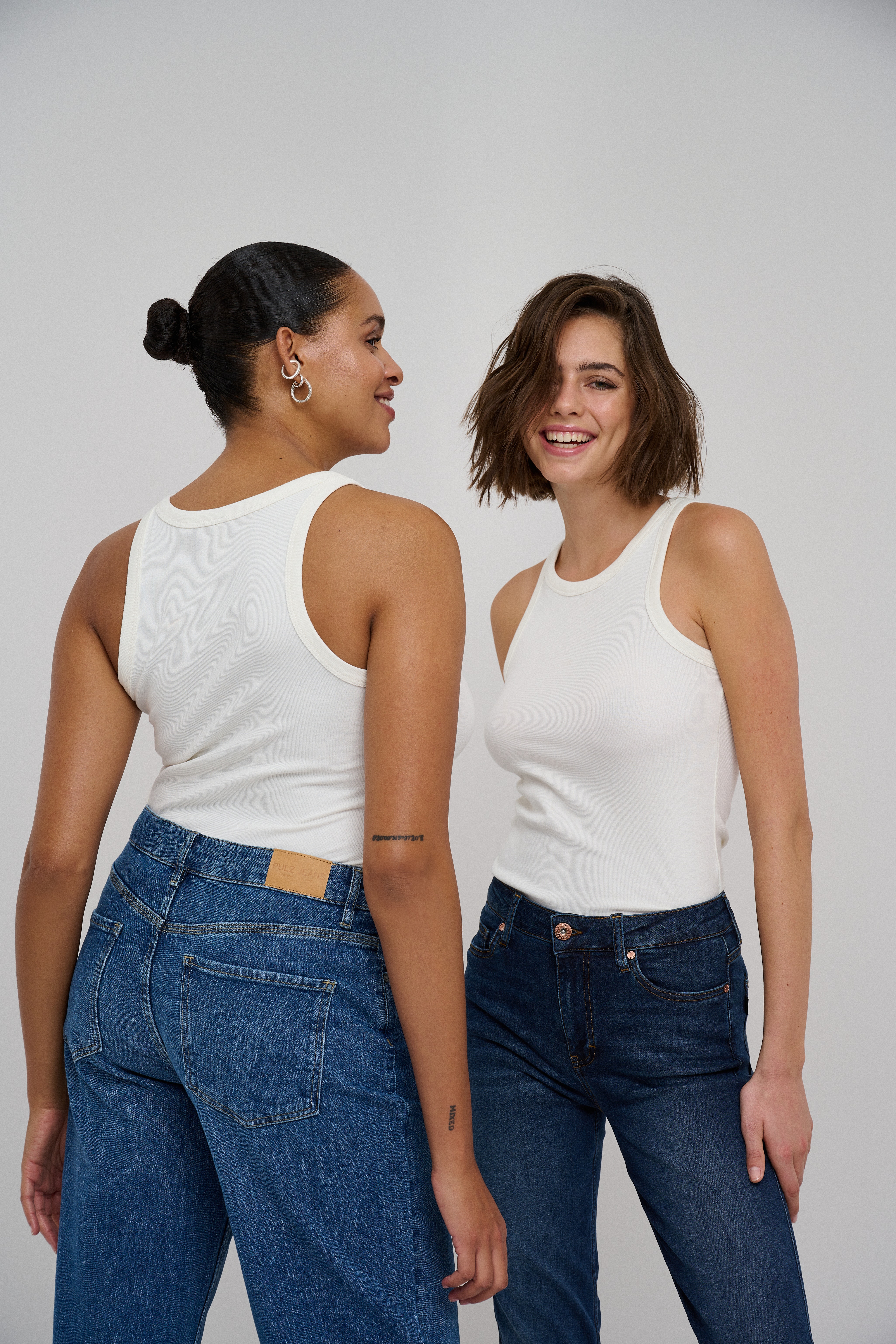 PZEMMA HW Jeans Medium Straight Leg LOCATION NONE 50206336-200002