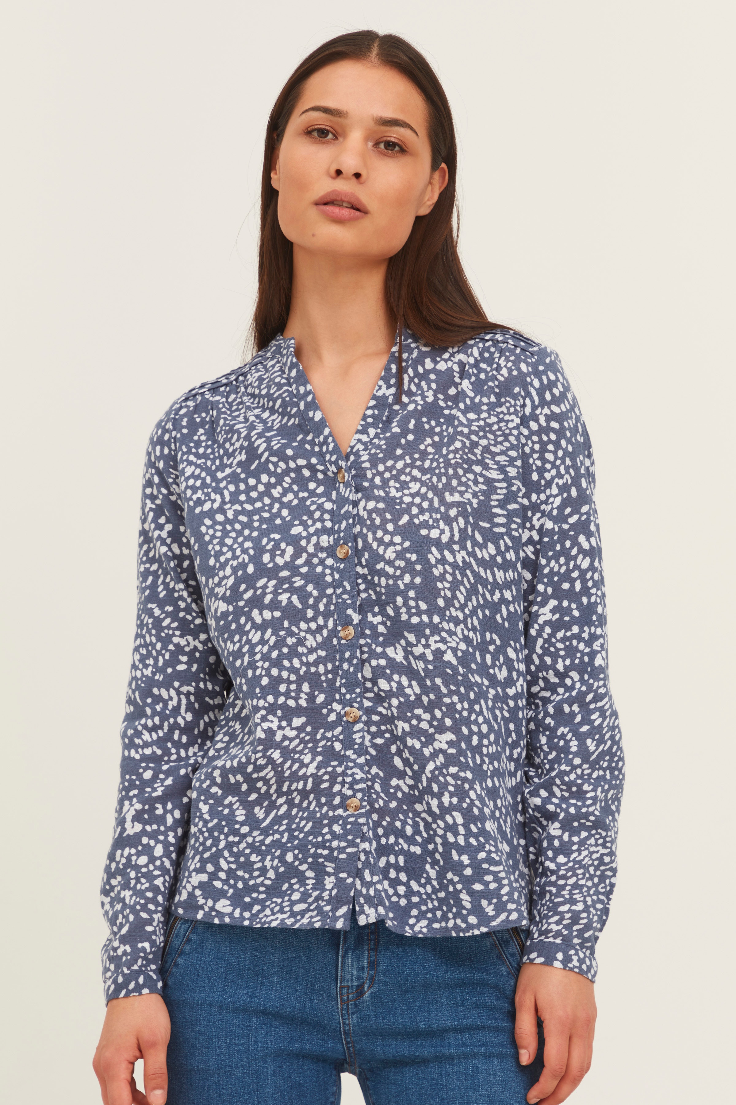 Blouse with short sleeve LOOKBOOK FRONT 20609688-200971