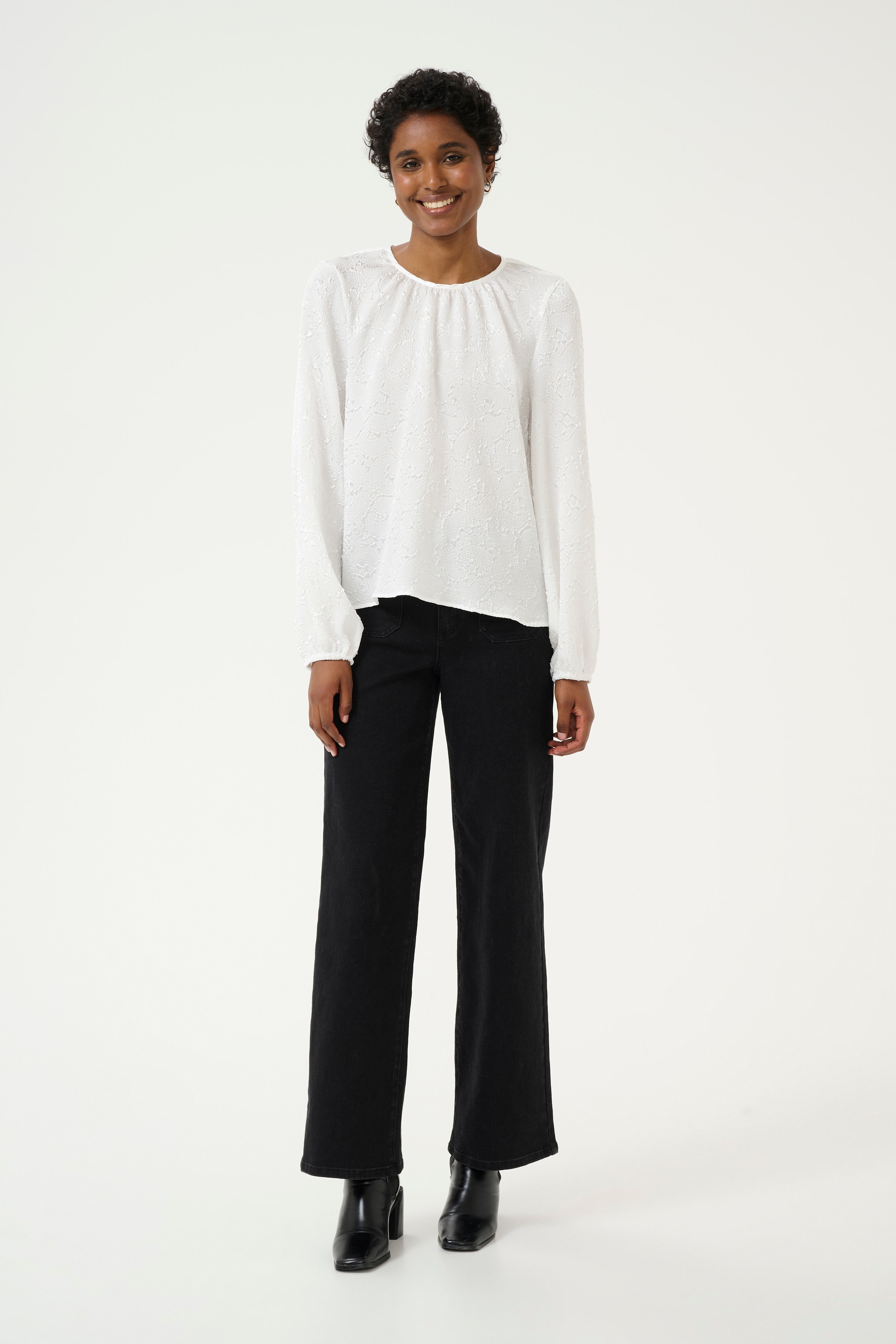 KAlauren Bluse LOOKBOOK FRONT 10509333-107050