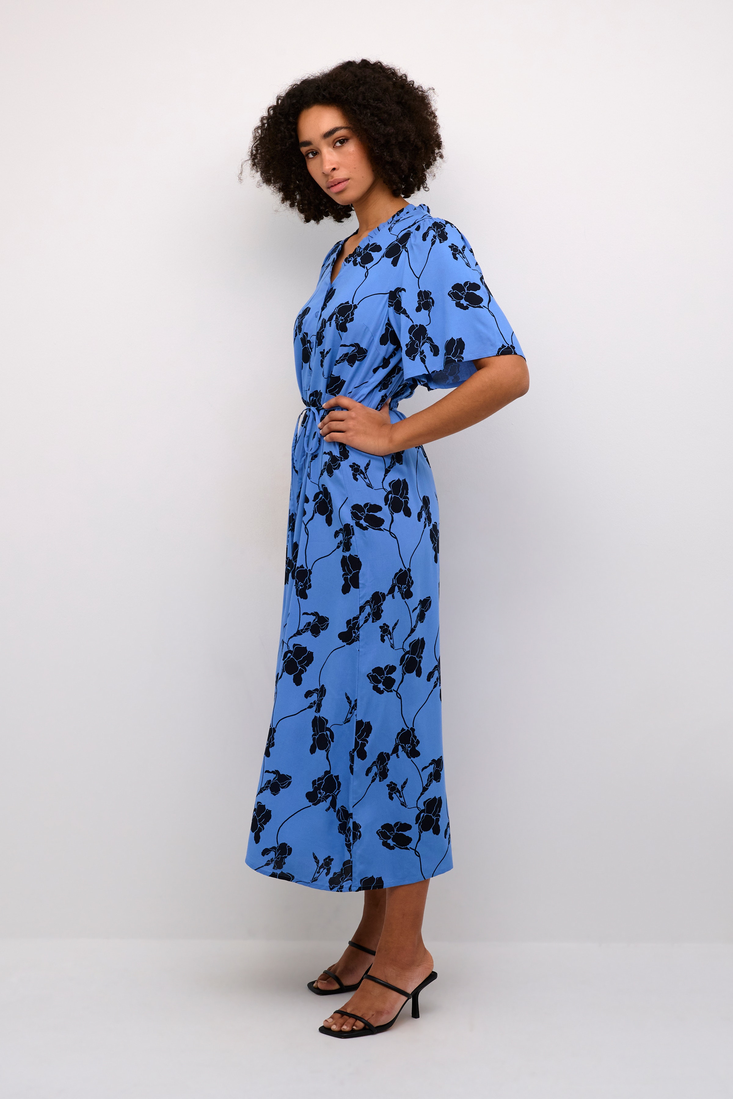 KAarina Kjole LOOKBOOK FRONT 10552340-106843