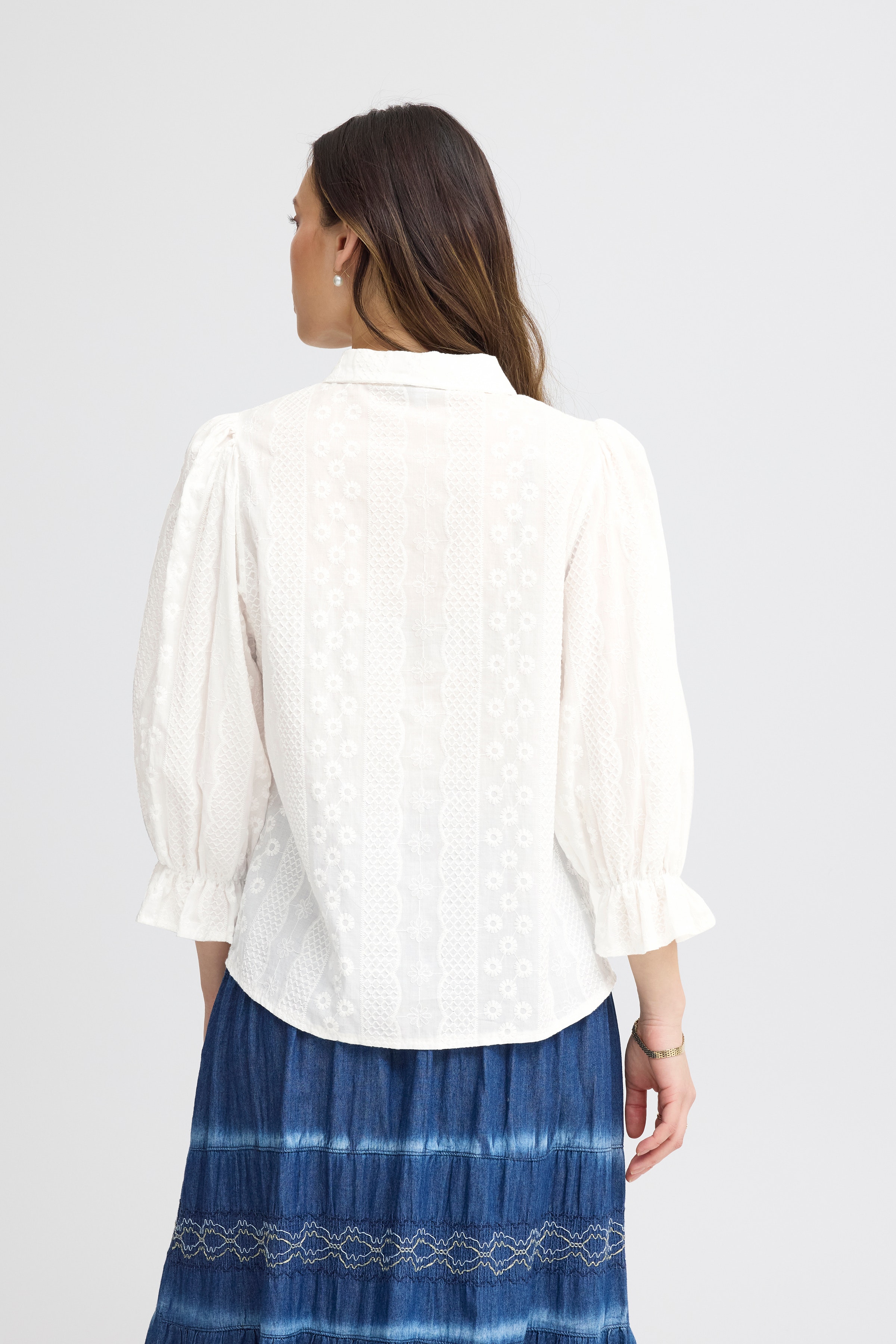 SBANKA Bluse LOOKBOOK BACK 22100938-110602