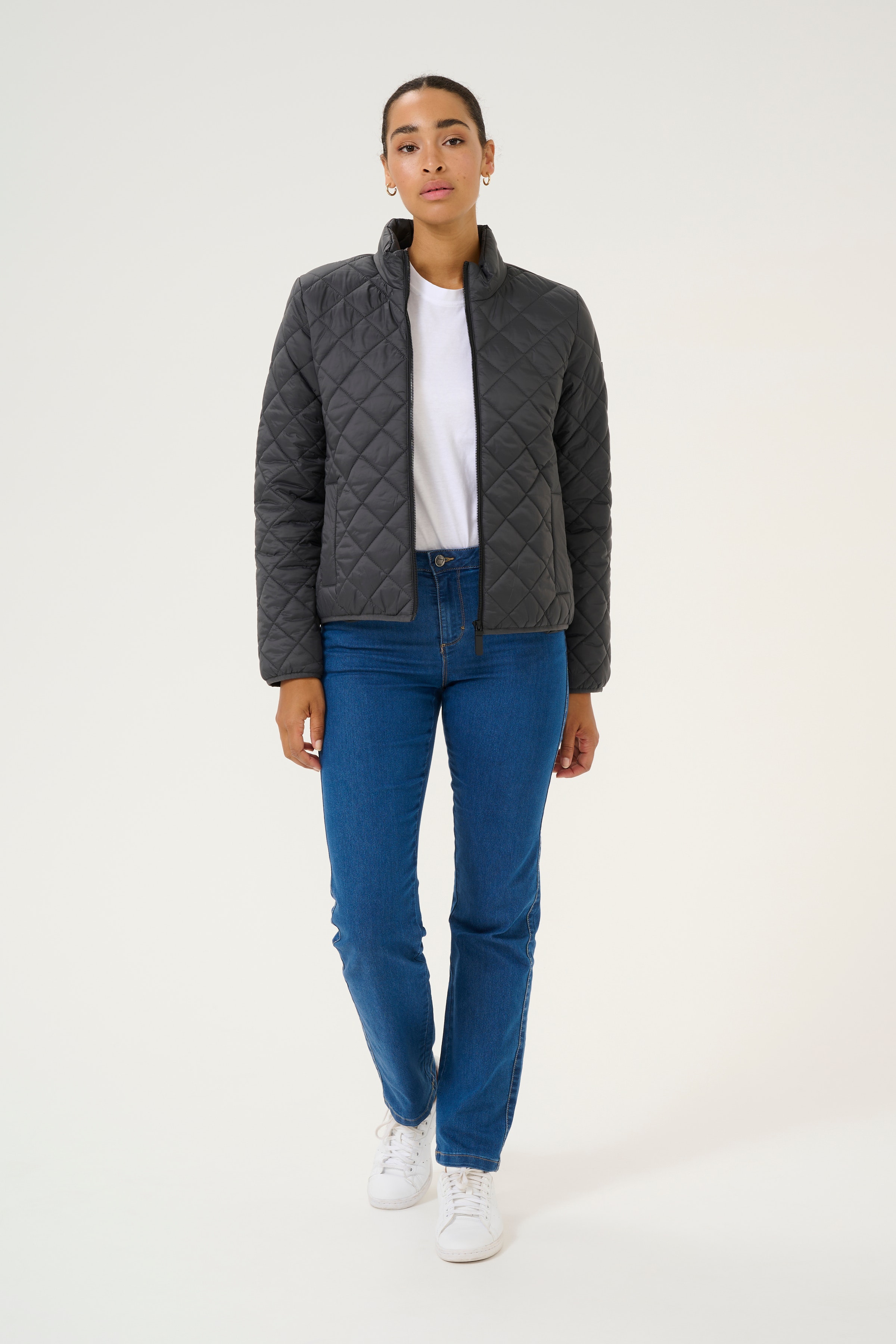 KAloreen Kåpe LOOKBOOK FRONT 10509468-190205