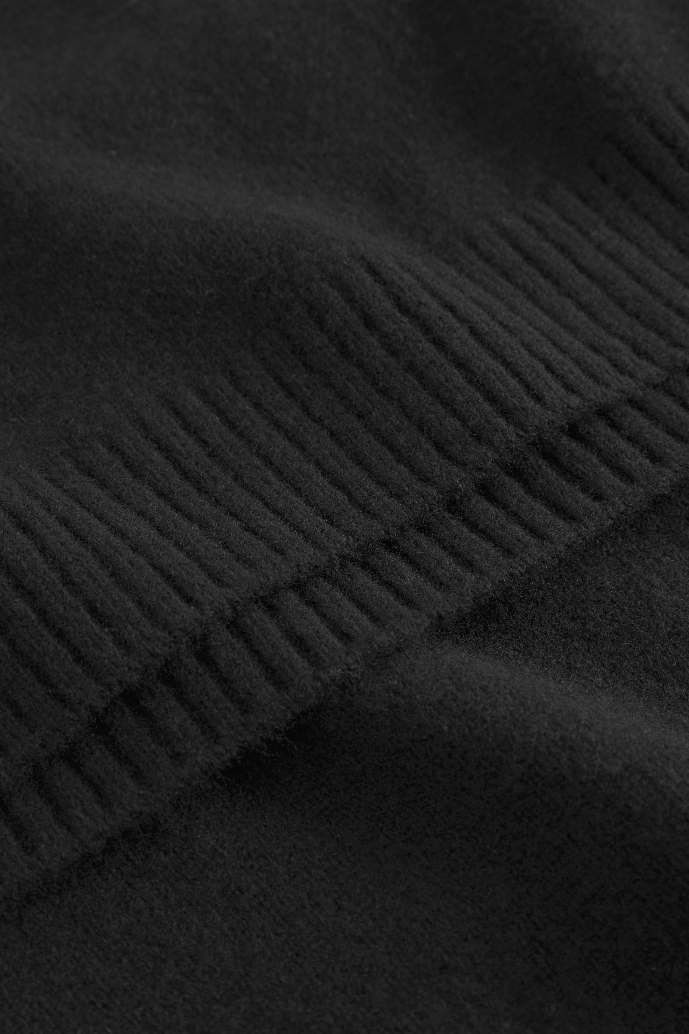 WWBeckett Pullover PACK DETAIL 30250242-W9999