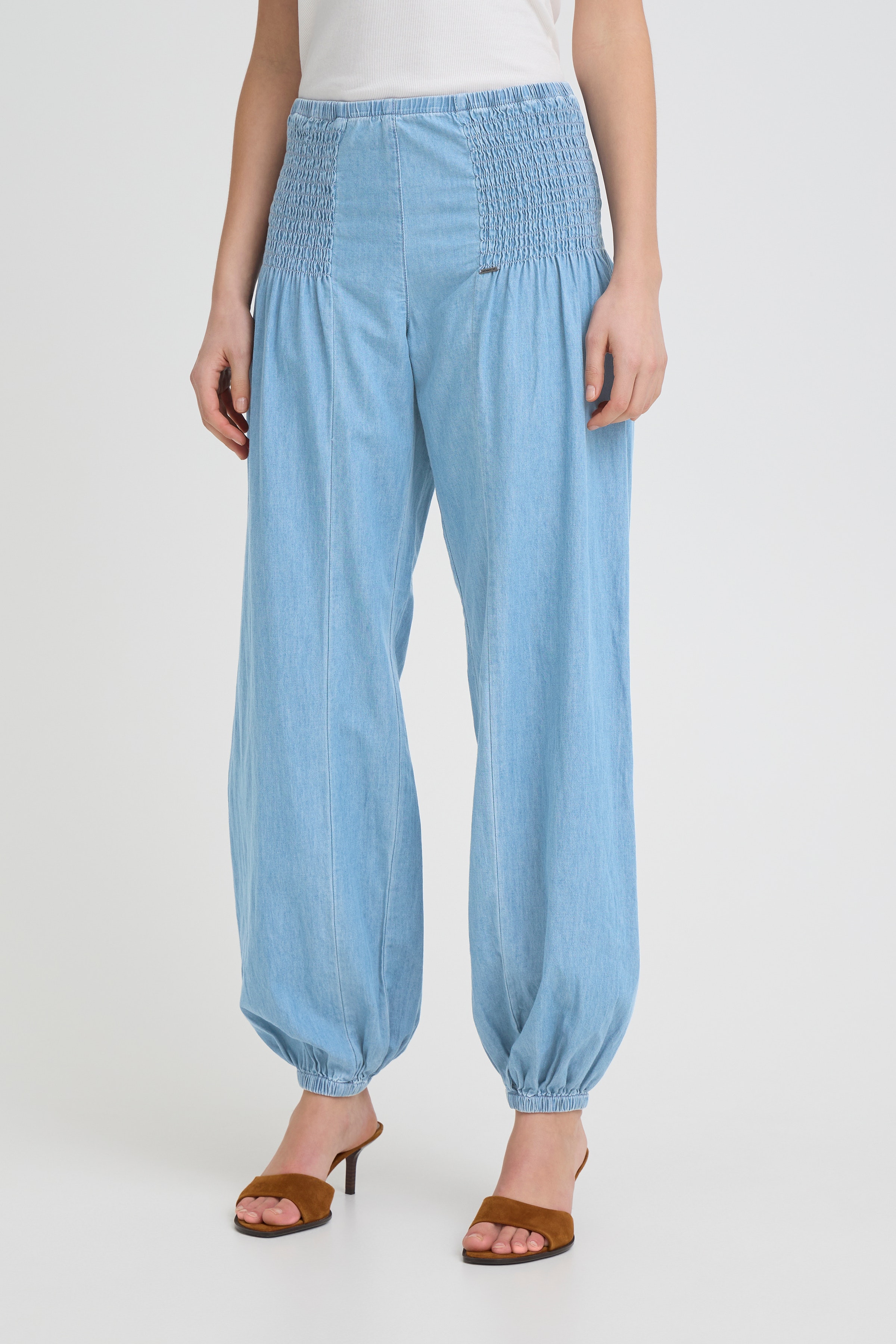 PZJILL Broek LOOKBOOK FRONT 50200327-200008