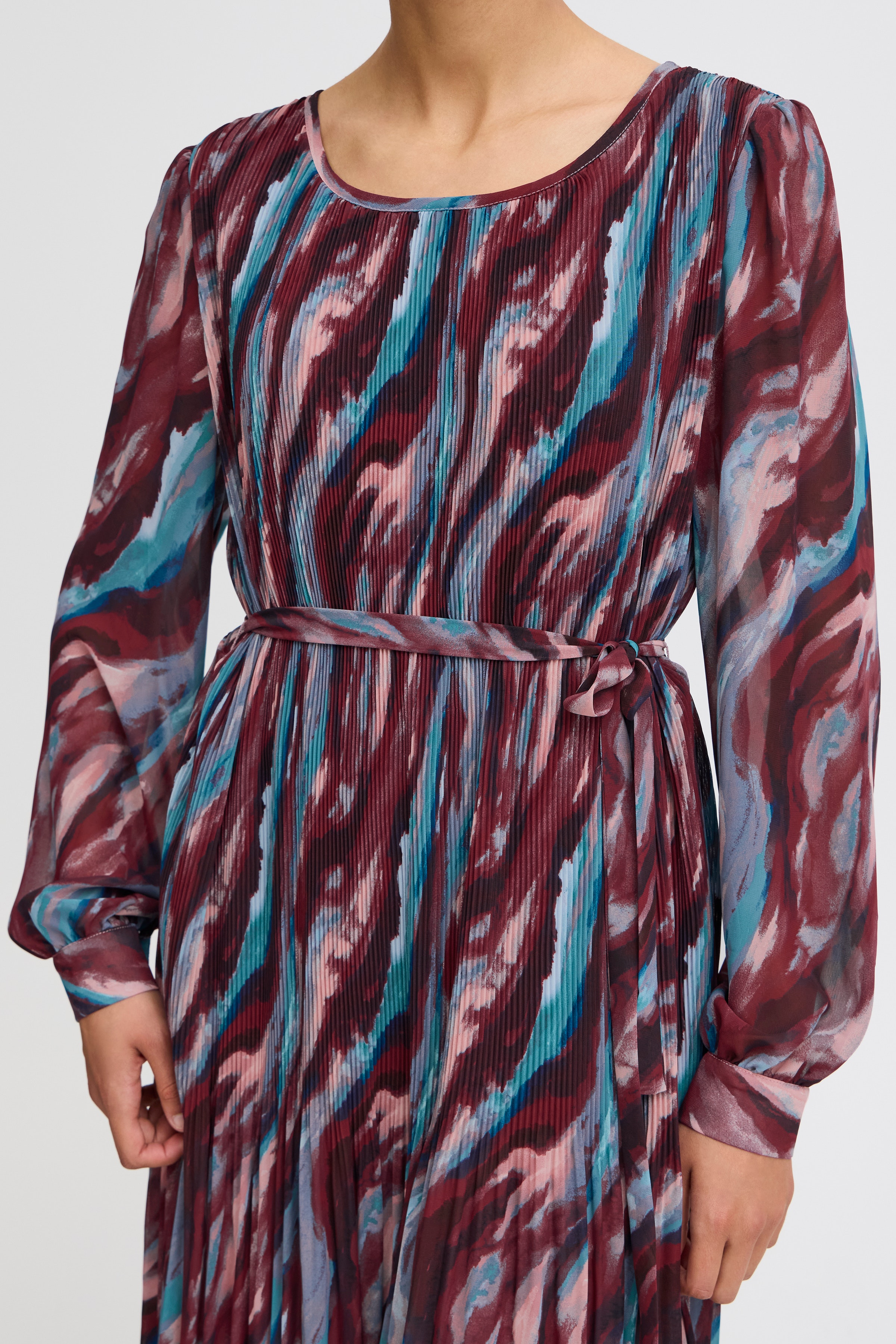 IHNEALLY Kjole LOOKBOOK DETAIL 20121918-203678