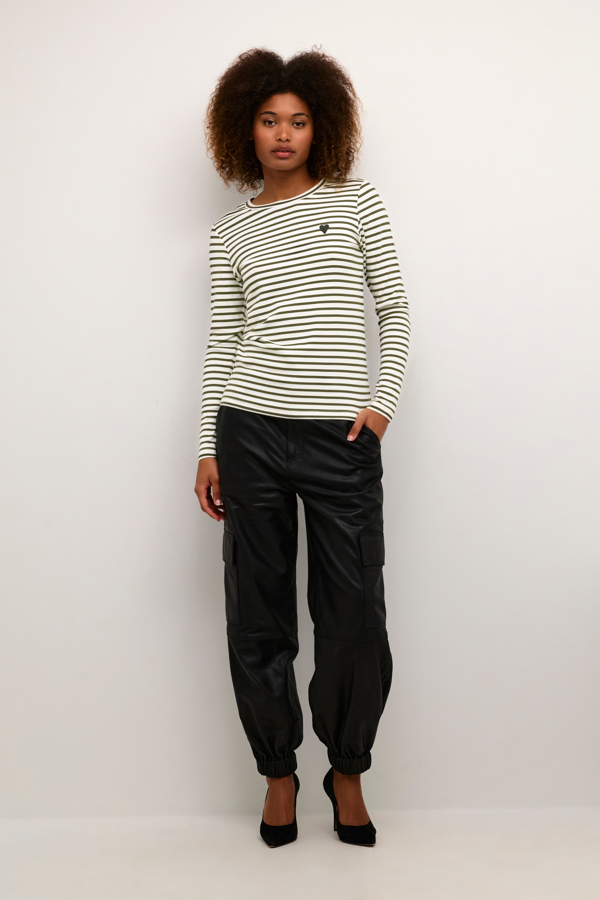 Liddy T-shirt LOOKBOOK FRONT 10502821-105117