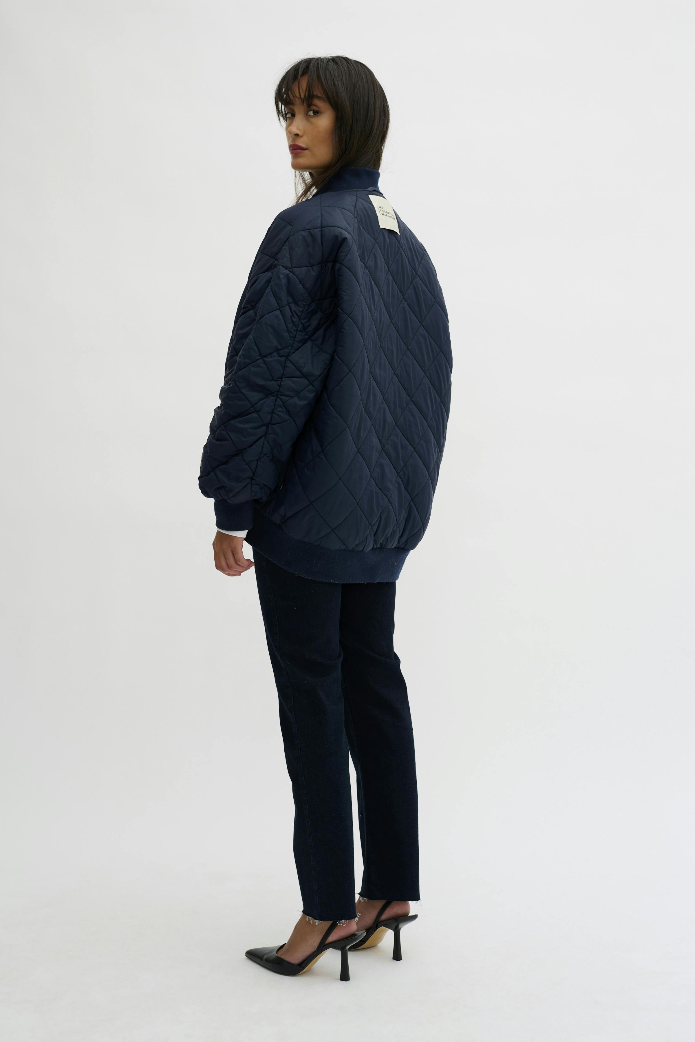 HelgaMW Outerwear LOOKBOOK DETAIL 10704204-103565