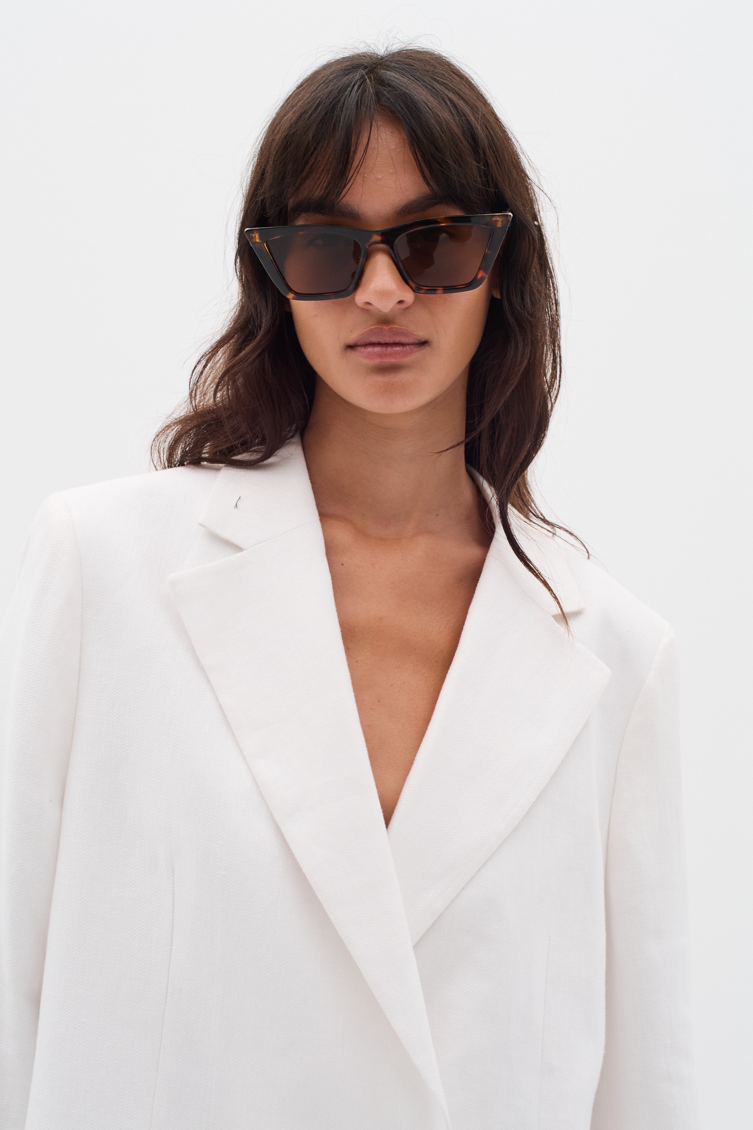 ROBBIEIW Zonnebril LOOKBOOK FRONT 30110501-303704