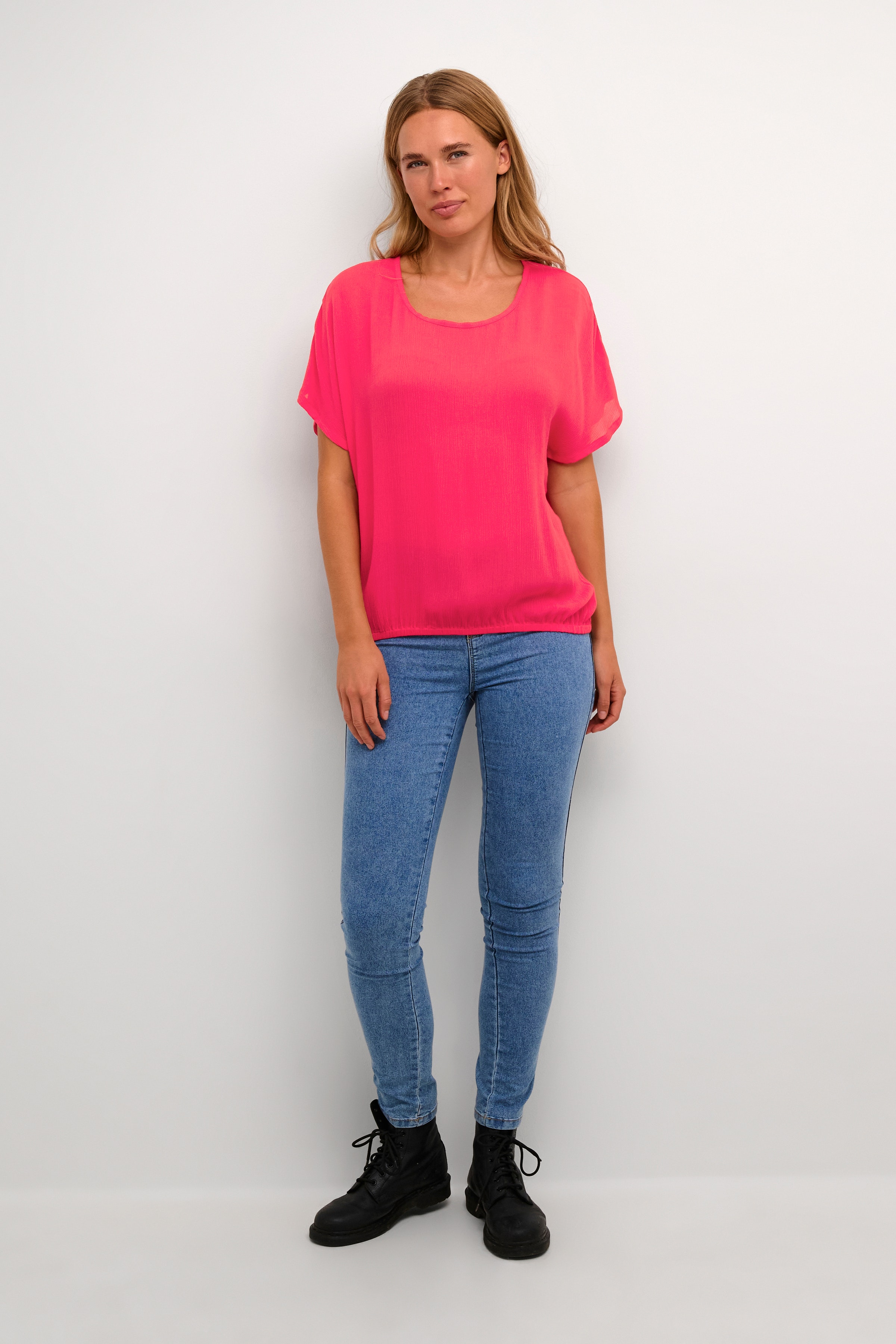 KAamber Bluse LOOKBOOK FRONT 10500781-181856