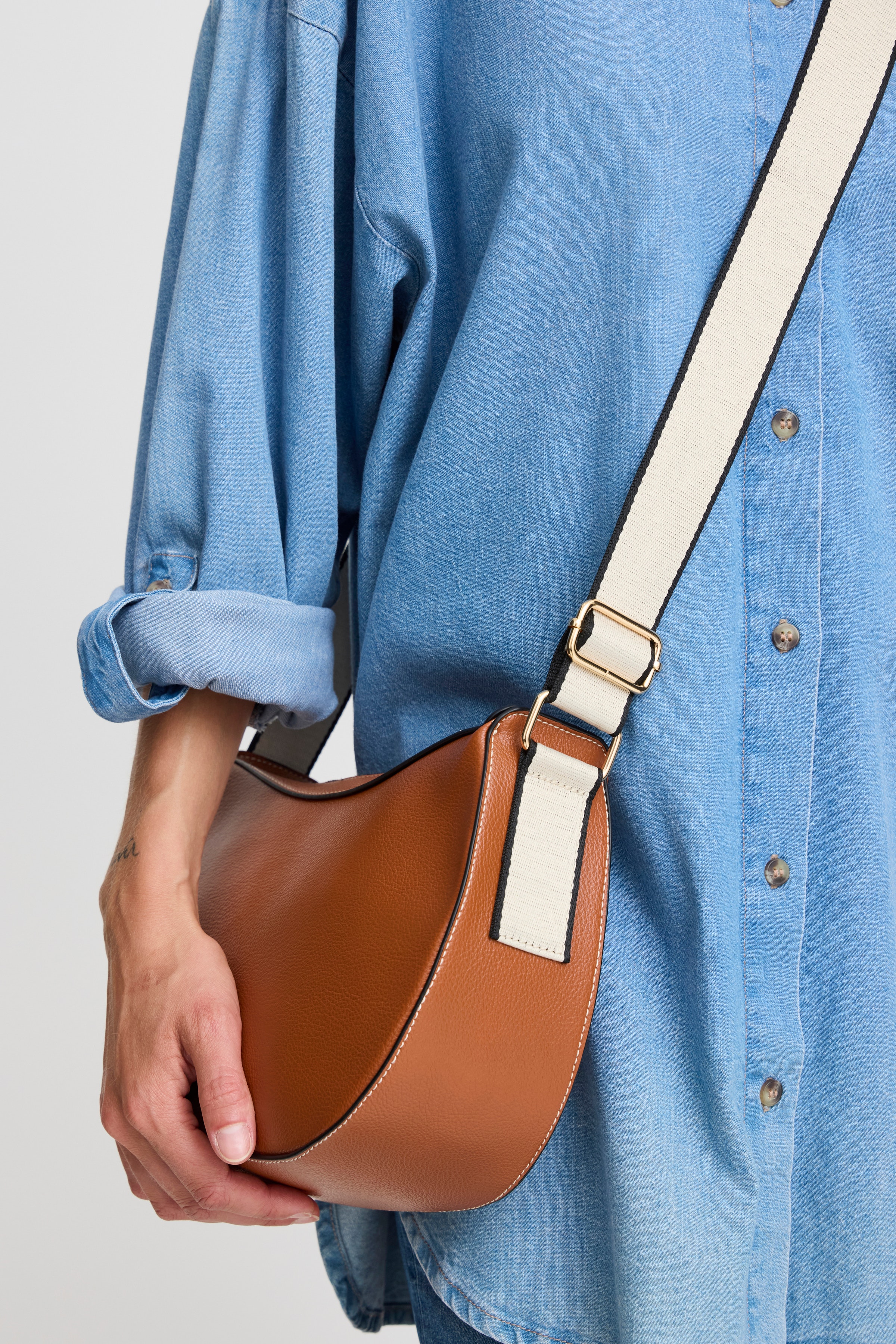IABODIL Pose LOOKBOOK DETAIL 20122022-181421