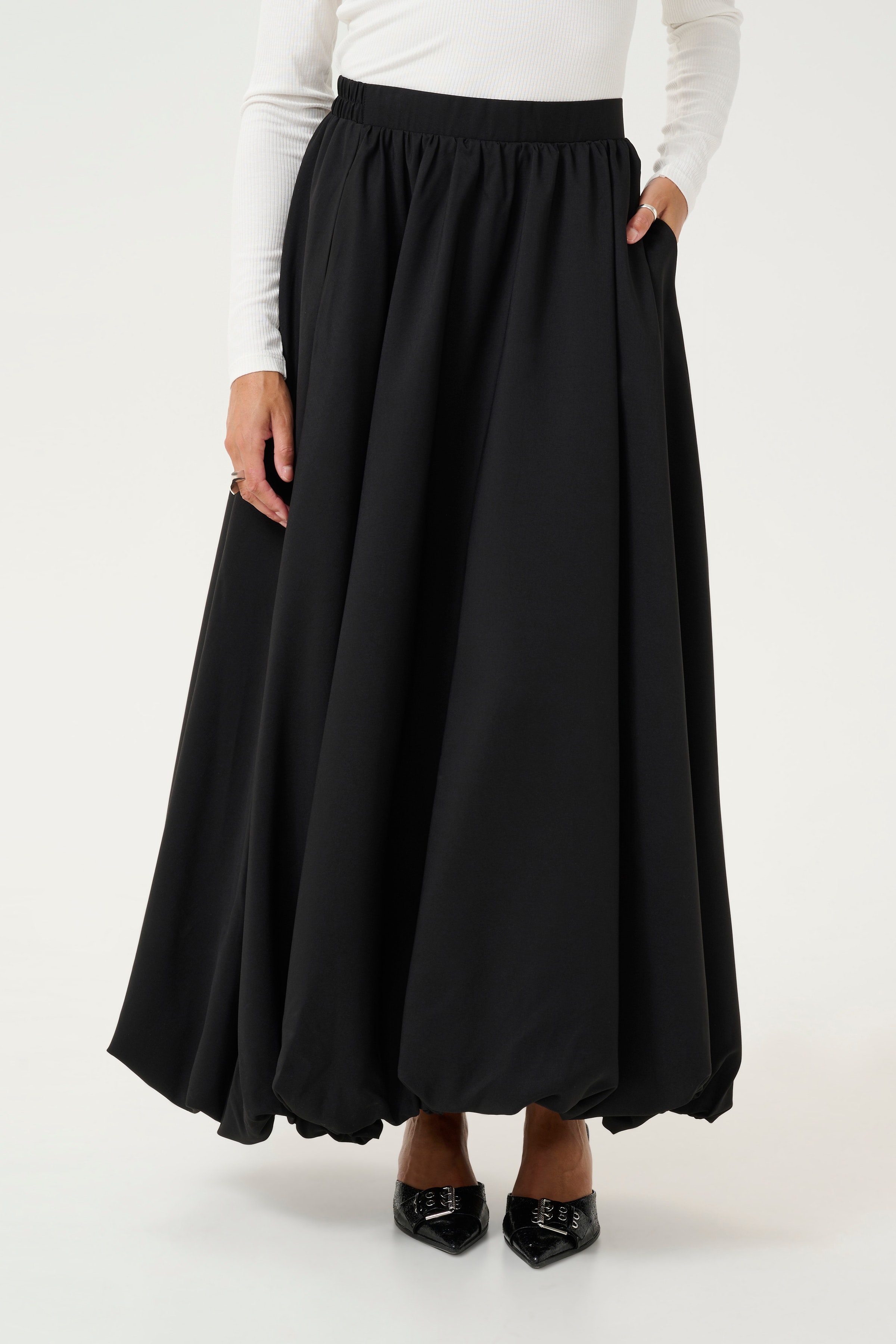 KAstine Skjørt LOOKBOOK FRONT 10509888-100121