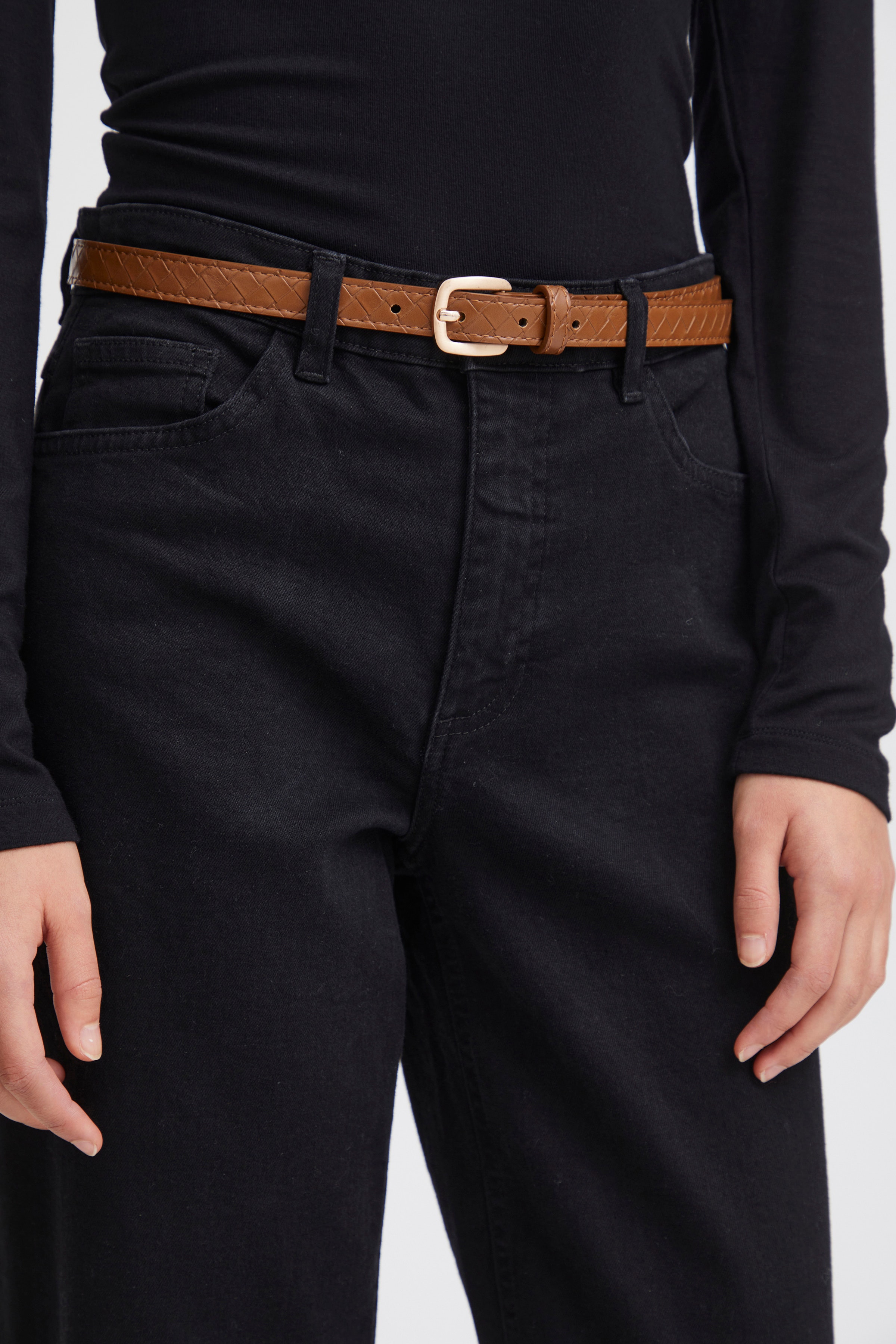 IAOZZY Belte LOOKBOOK DETAIL 20120535-181421