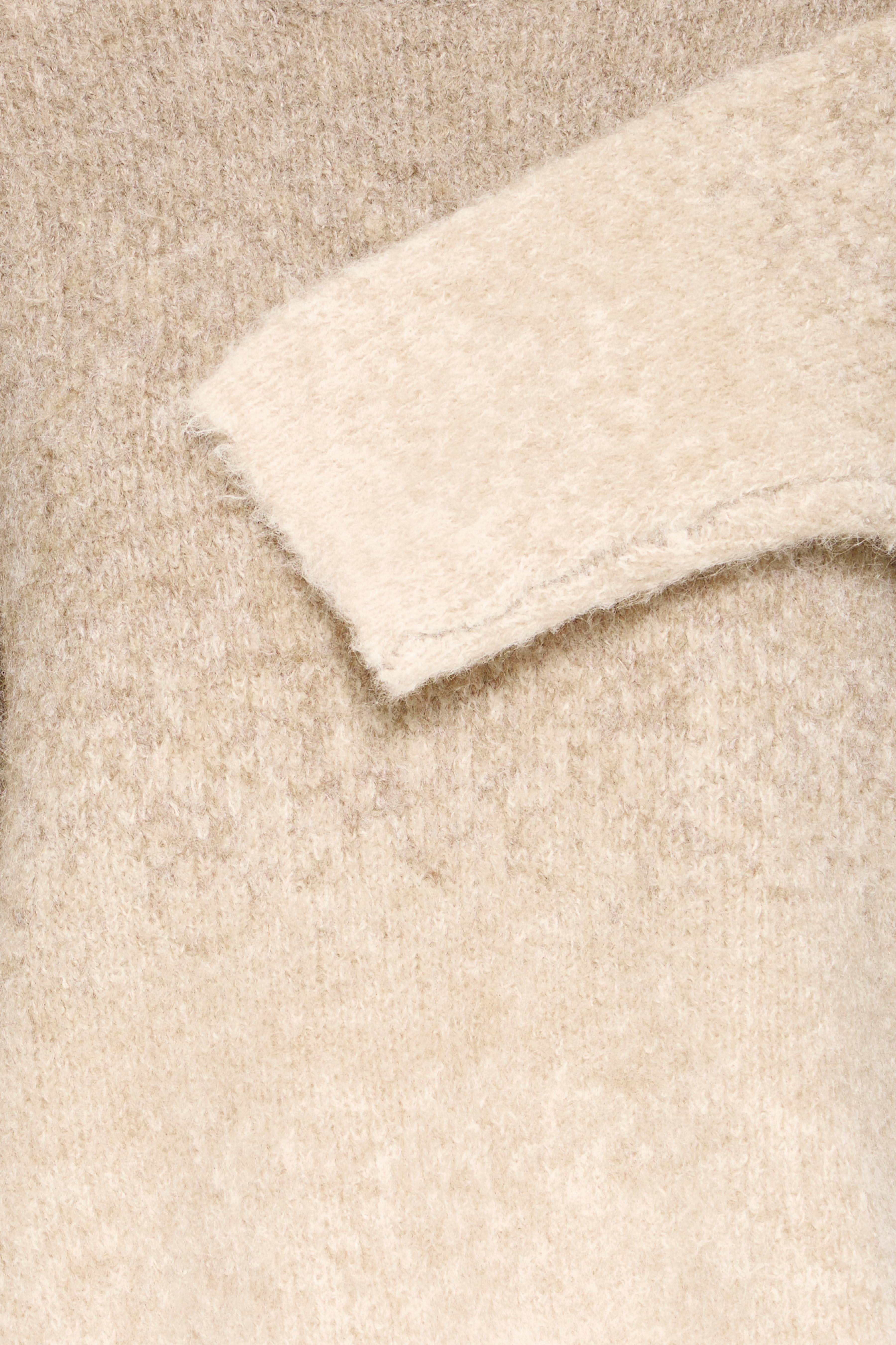 SBTELLA Pullover PACK DETAIL 22101075-130907