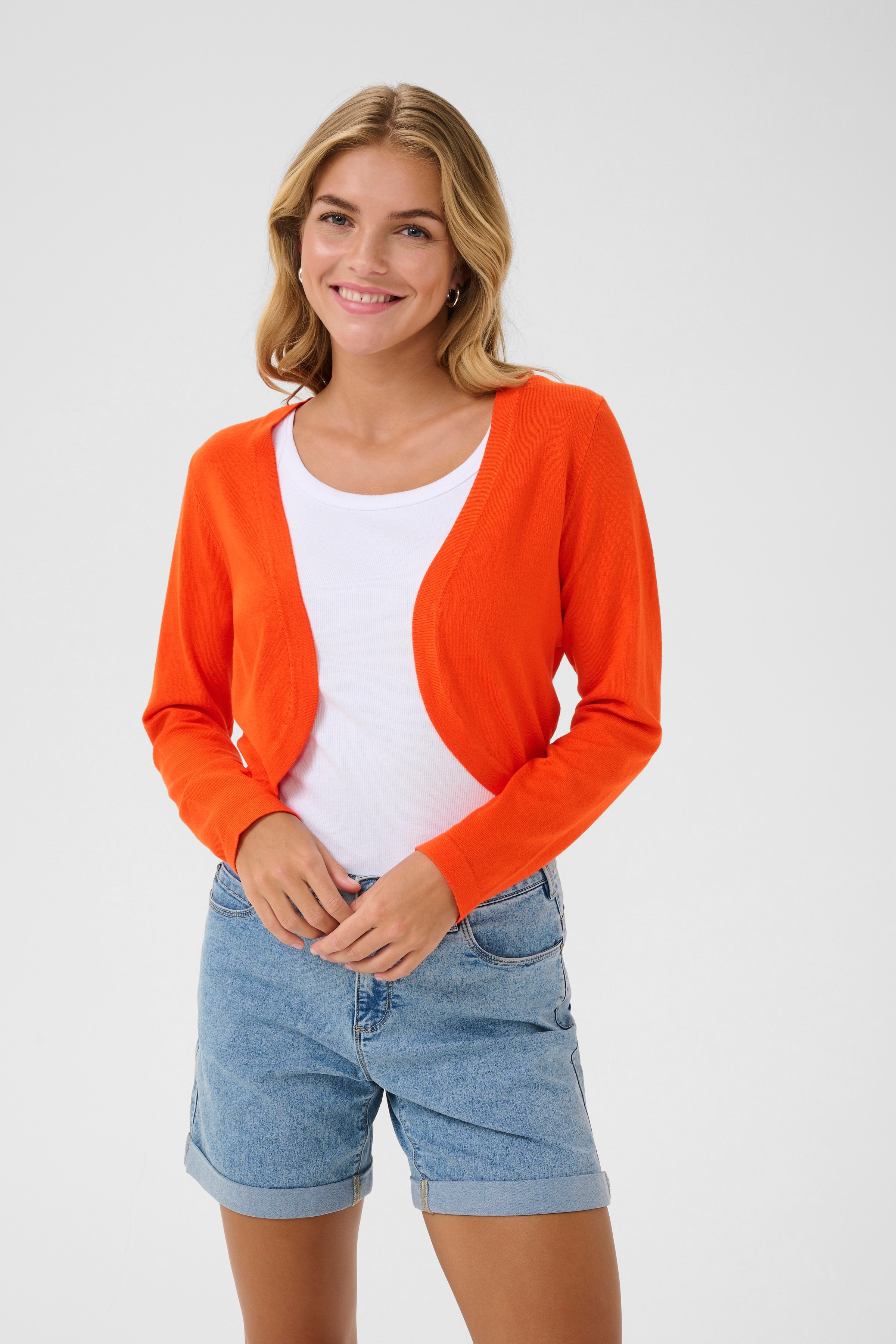 Astrid Bolero LOOKBOOK FRONT 500020-171558