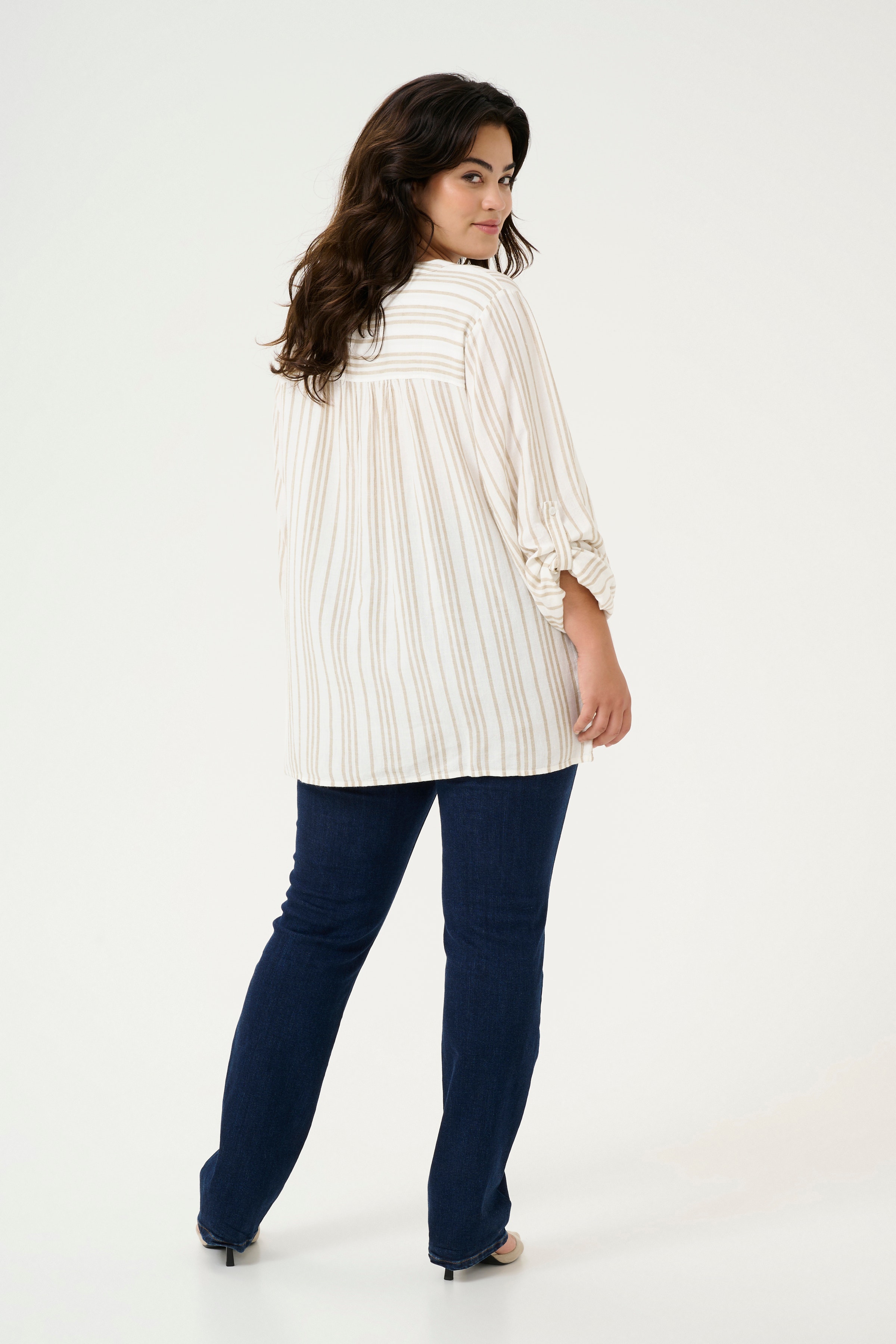 KCmille Blouse LOOKBOOK BACK 10582215-107125