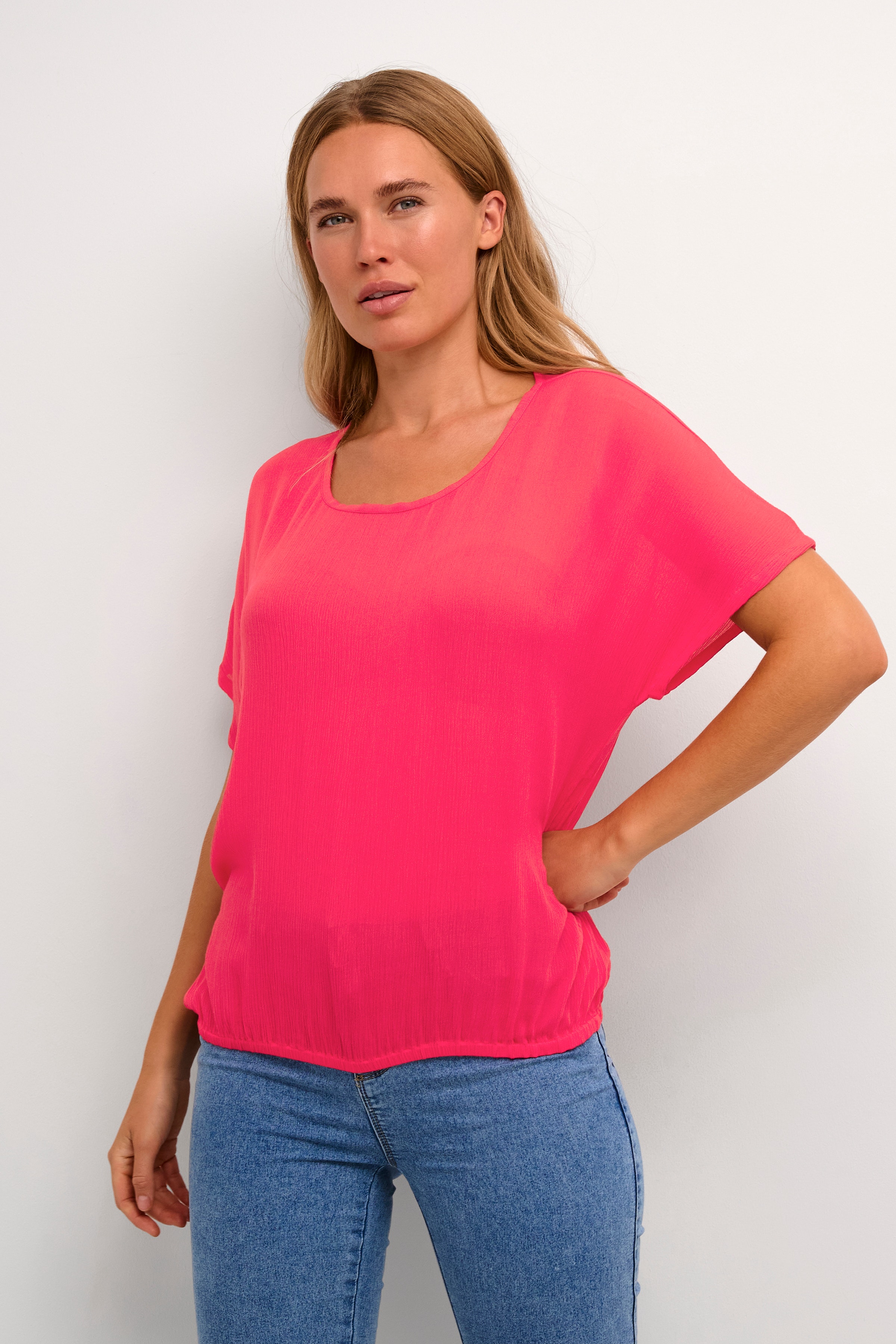 KAamber Bluse LOOKBOOK FRONT 10500781-181856