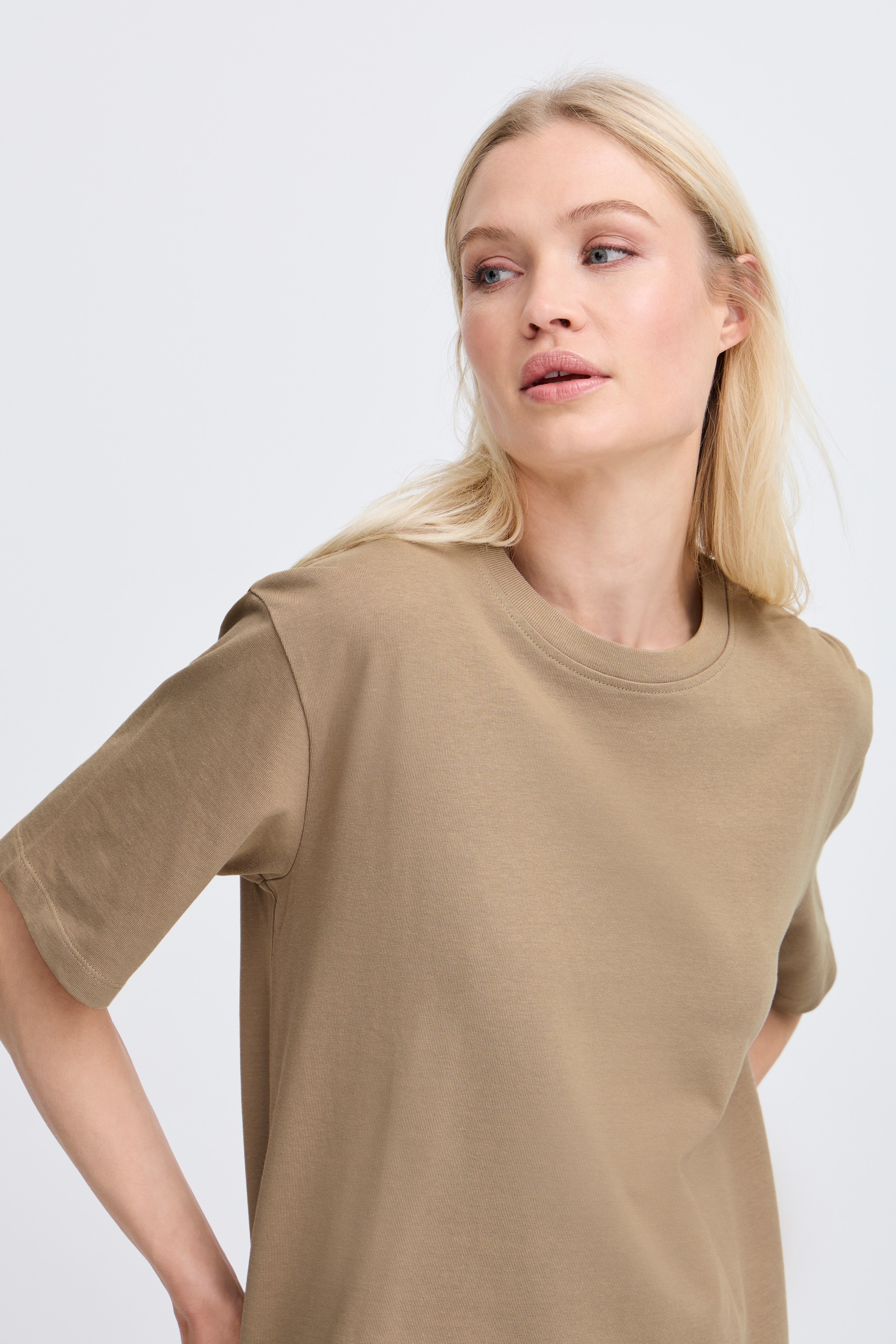 BYTROLLO T-shirt LOOKBOOK DETAIL 20814444-171109