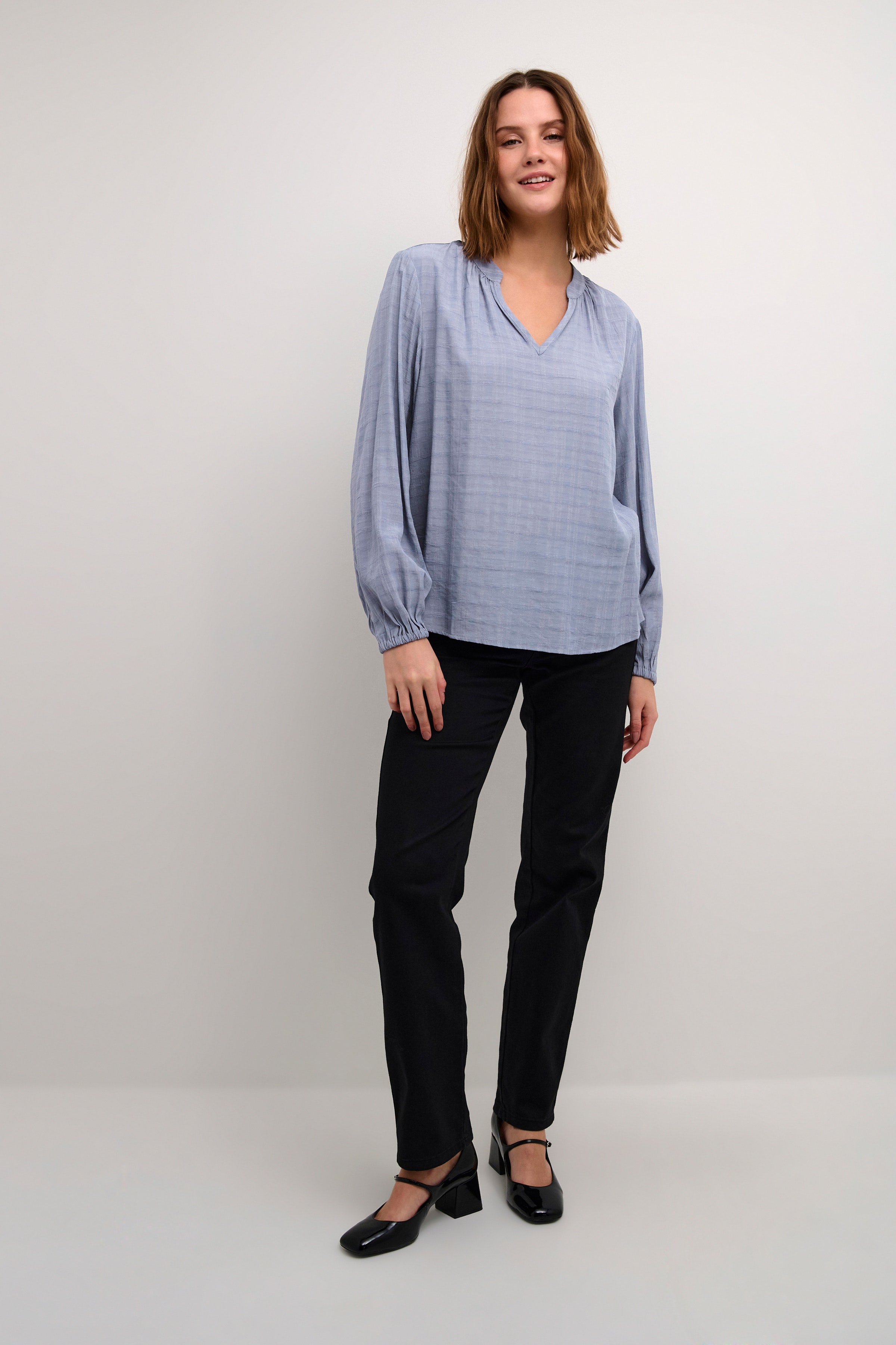 KAalice Bluse LOOKBOOK FRONT 10508879-106514
