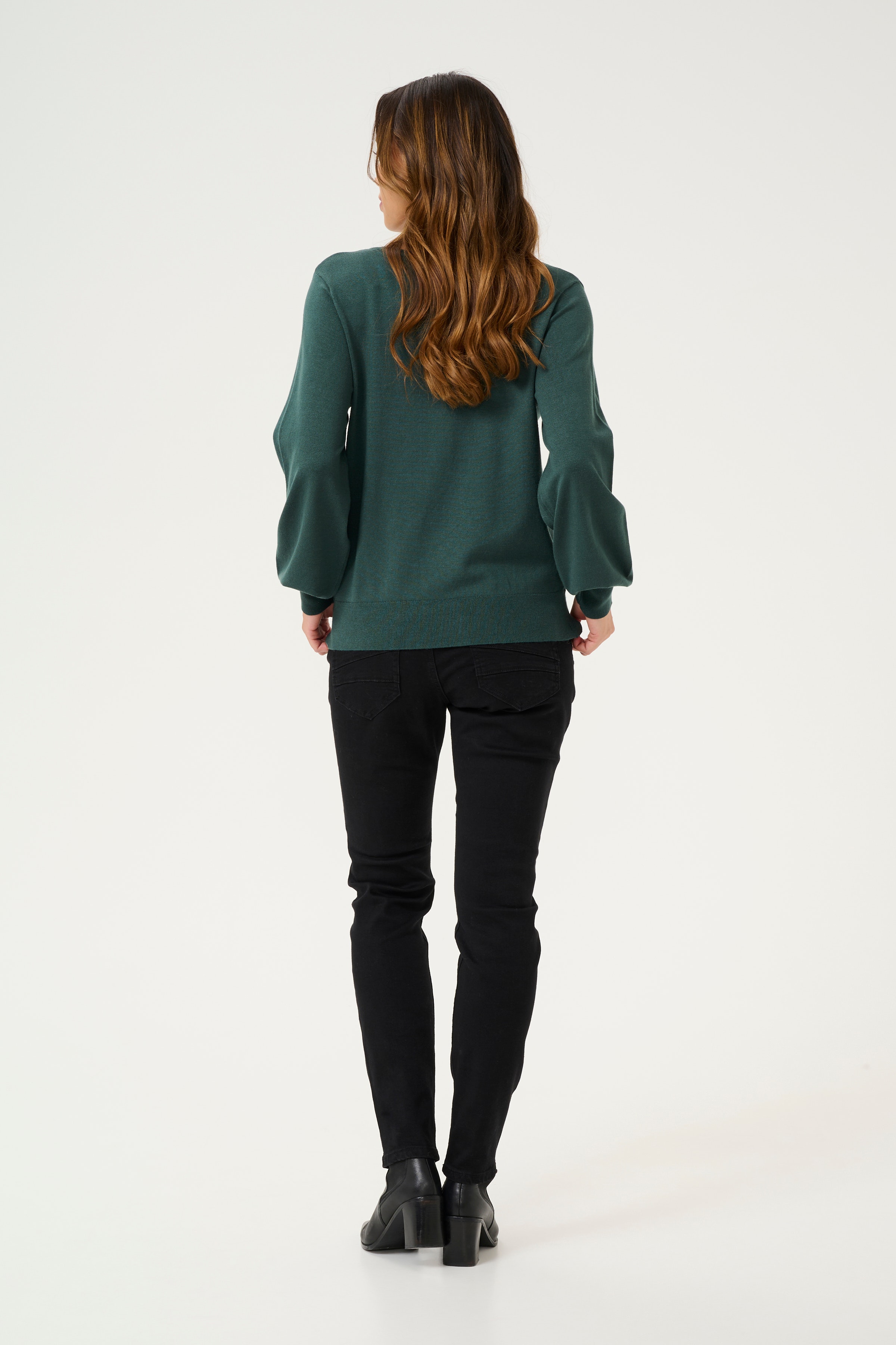 CRVillea Pullover LOOKBOOK BACK 10612958-195320