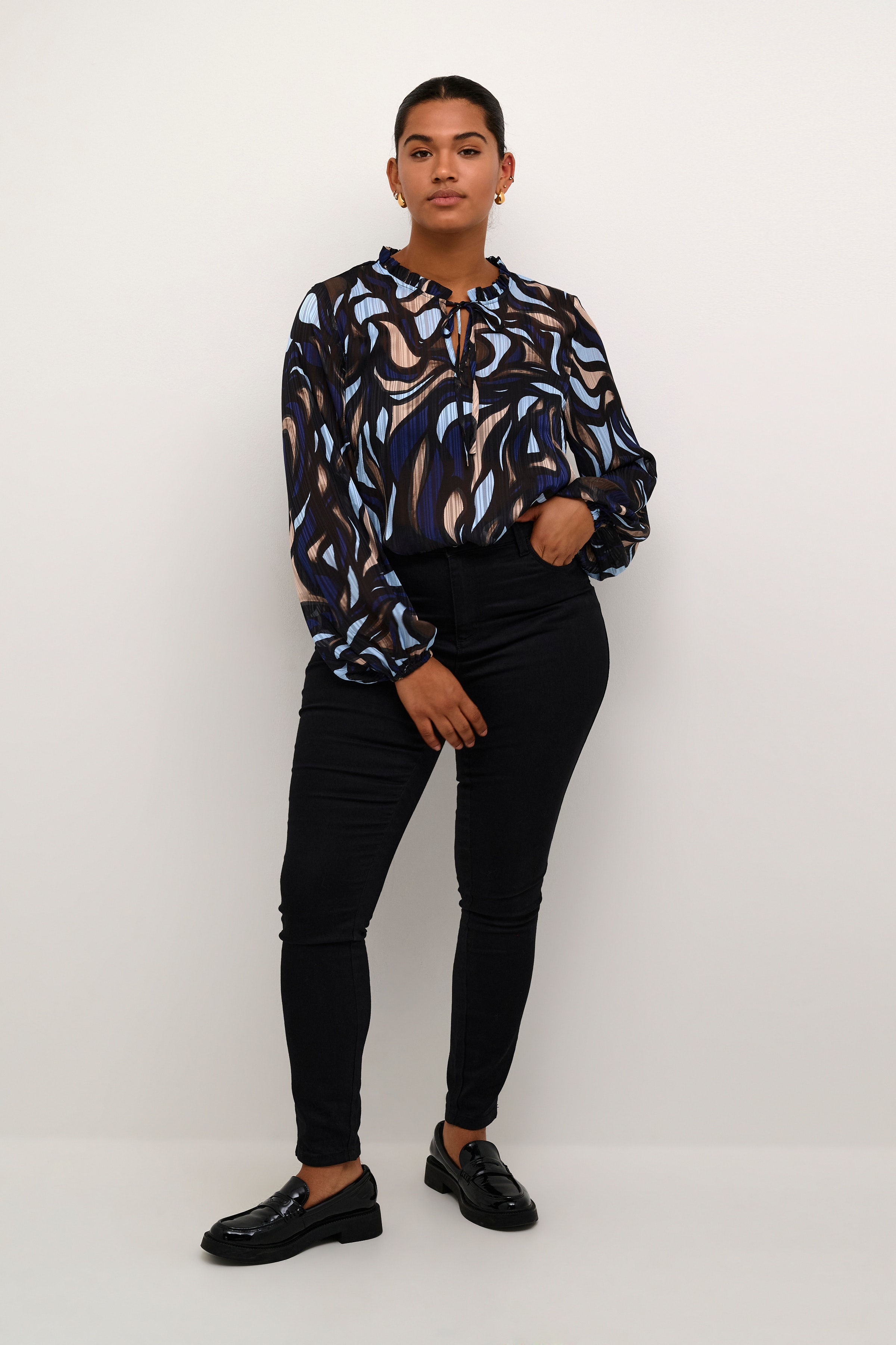 KCmarga Blus LOOKBOOK FRONT 10582663-106292