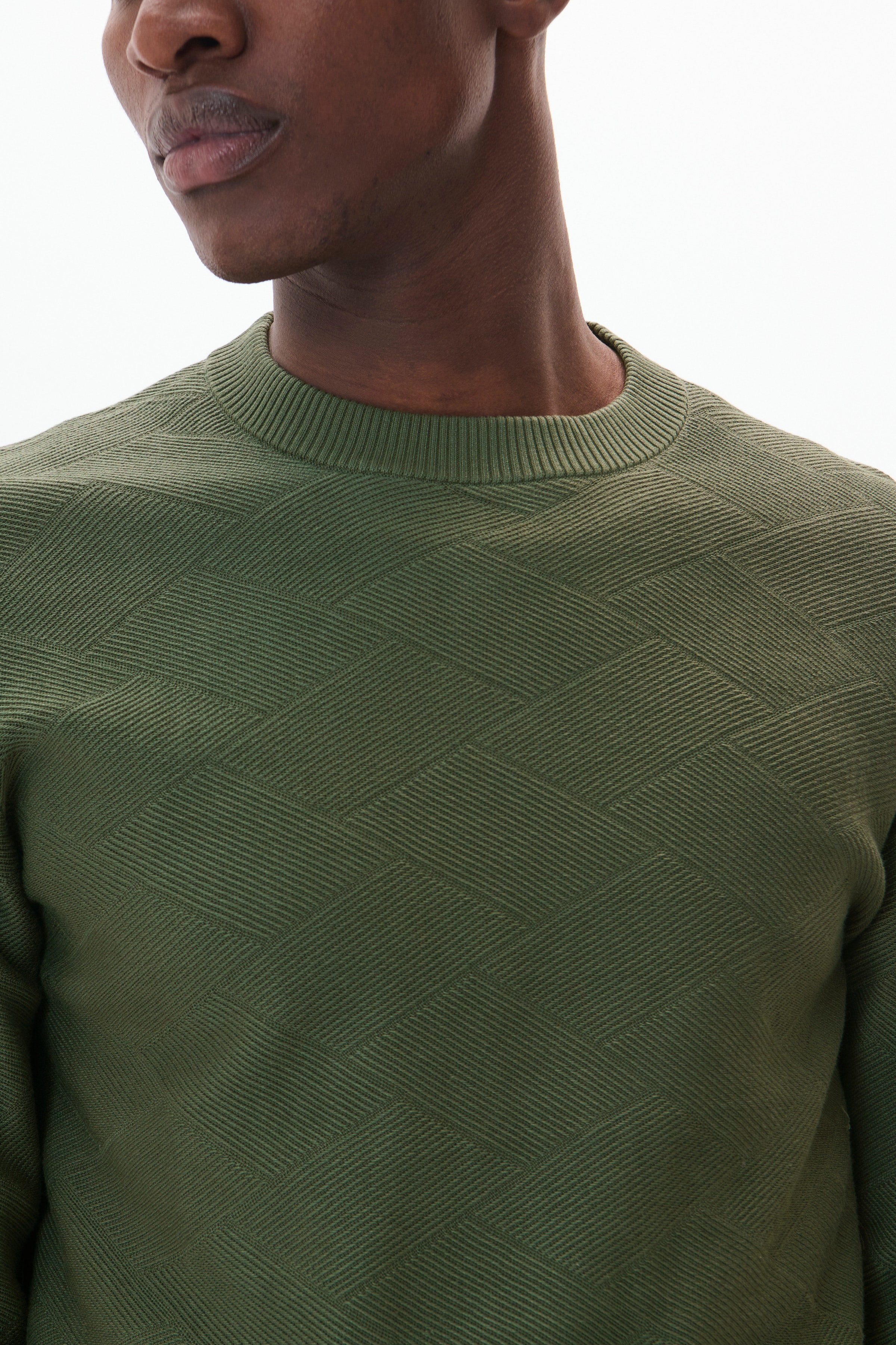 MAtriton Pullover LOOKBOOK DETAIL 30207786-190309