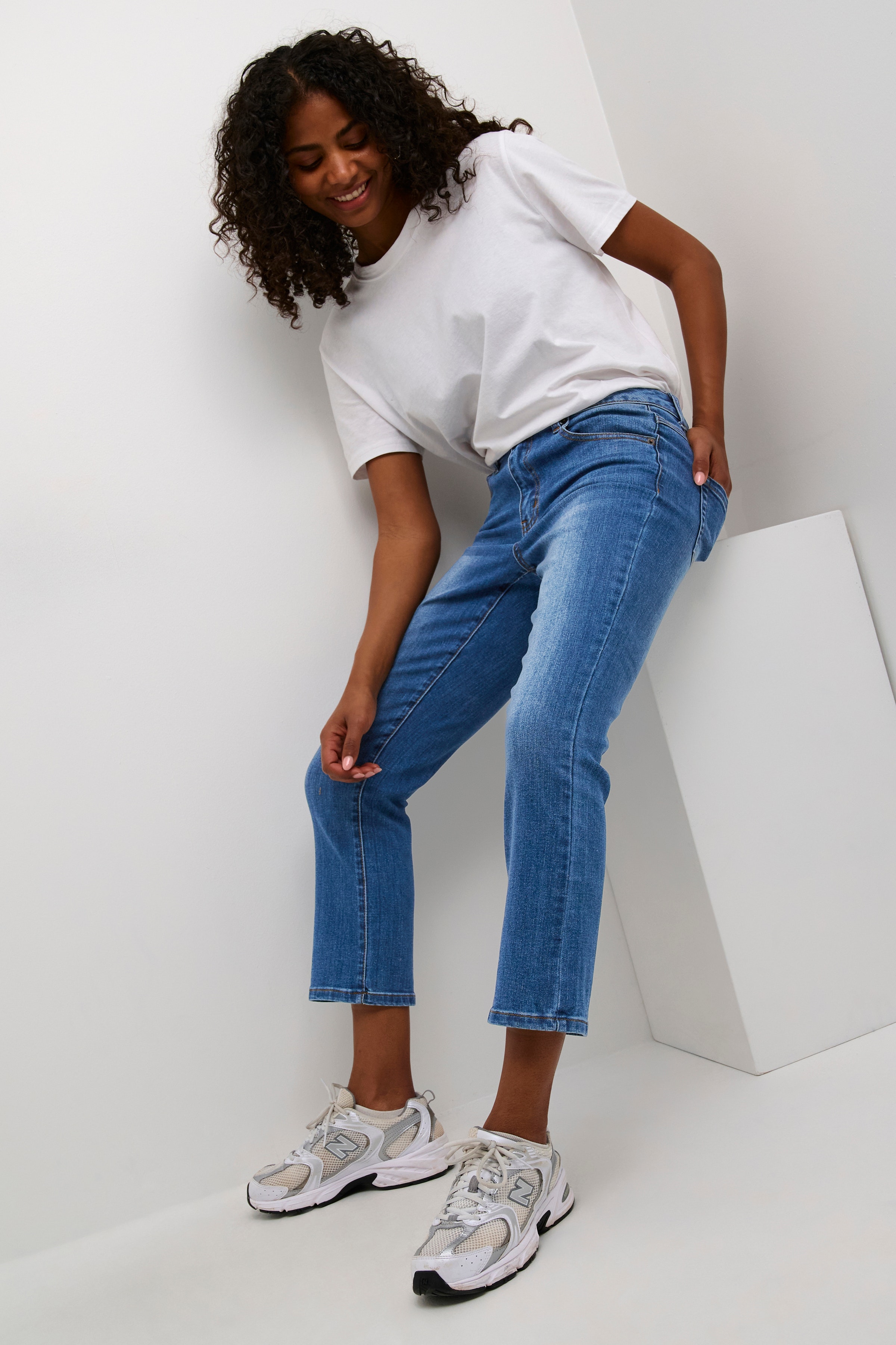 KAsinem Cropped Jeans LOOKBOOK DETAIL 10506133-102272