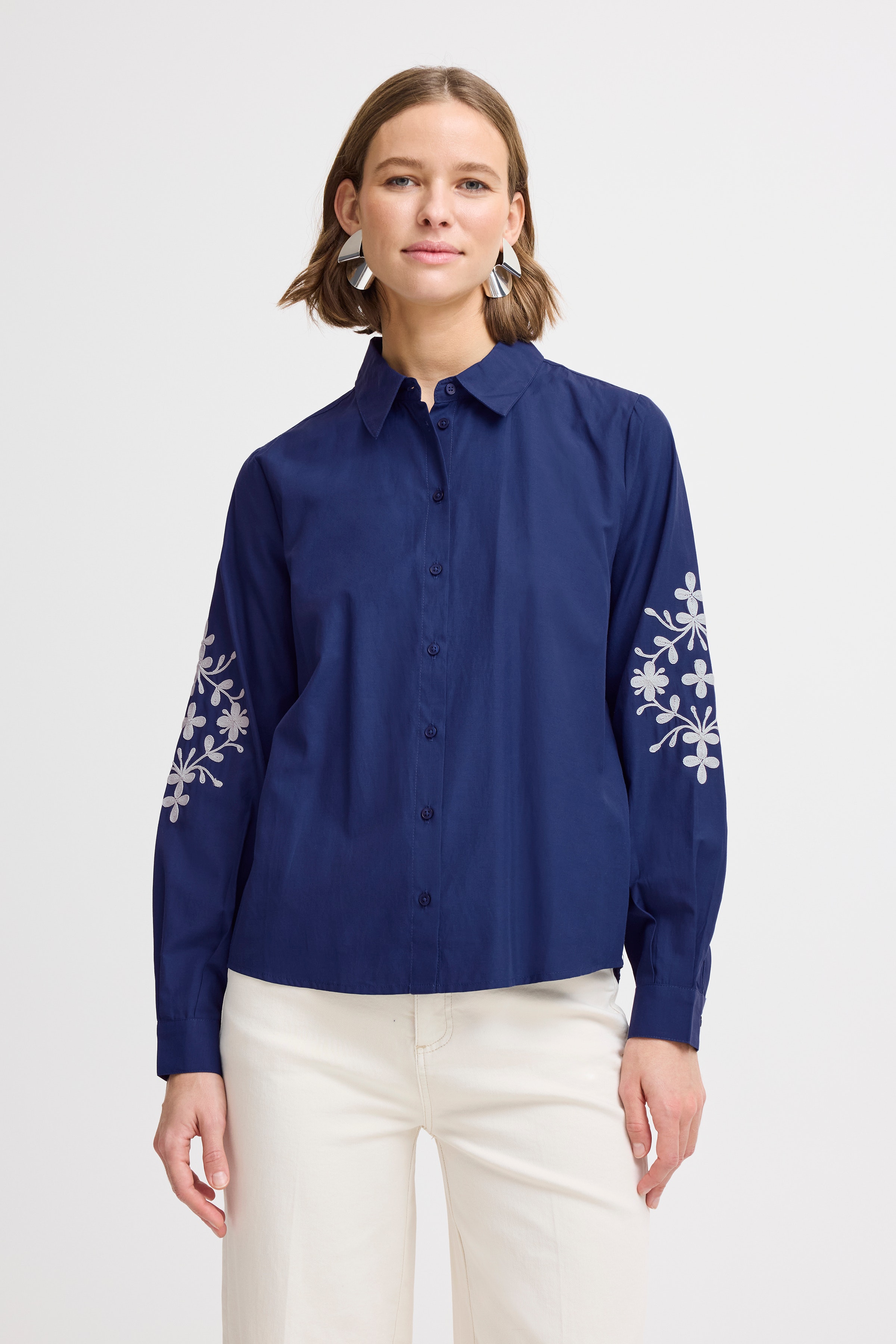 BYHETILA Skjorte LOOKBOOK FRONT 20816242-193933