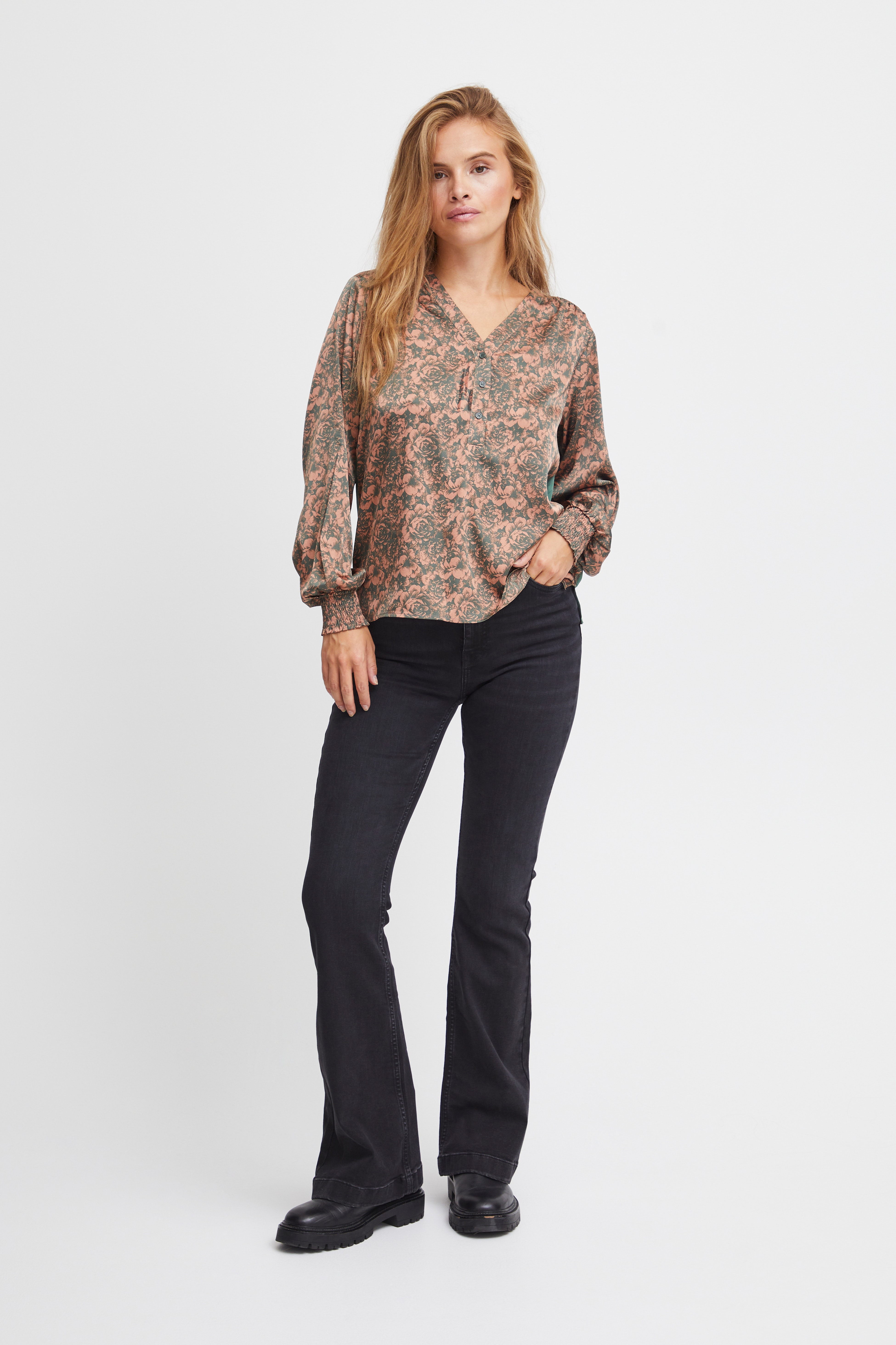 PXVILLA Bluse LOOKBOOK FRONT 50208045-201651