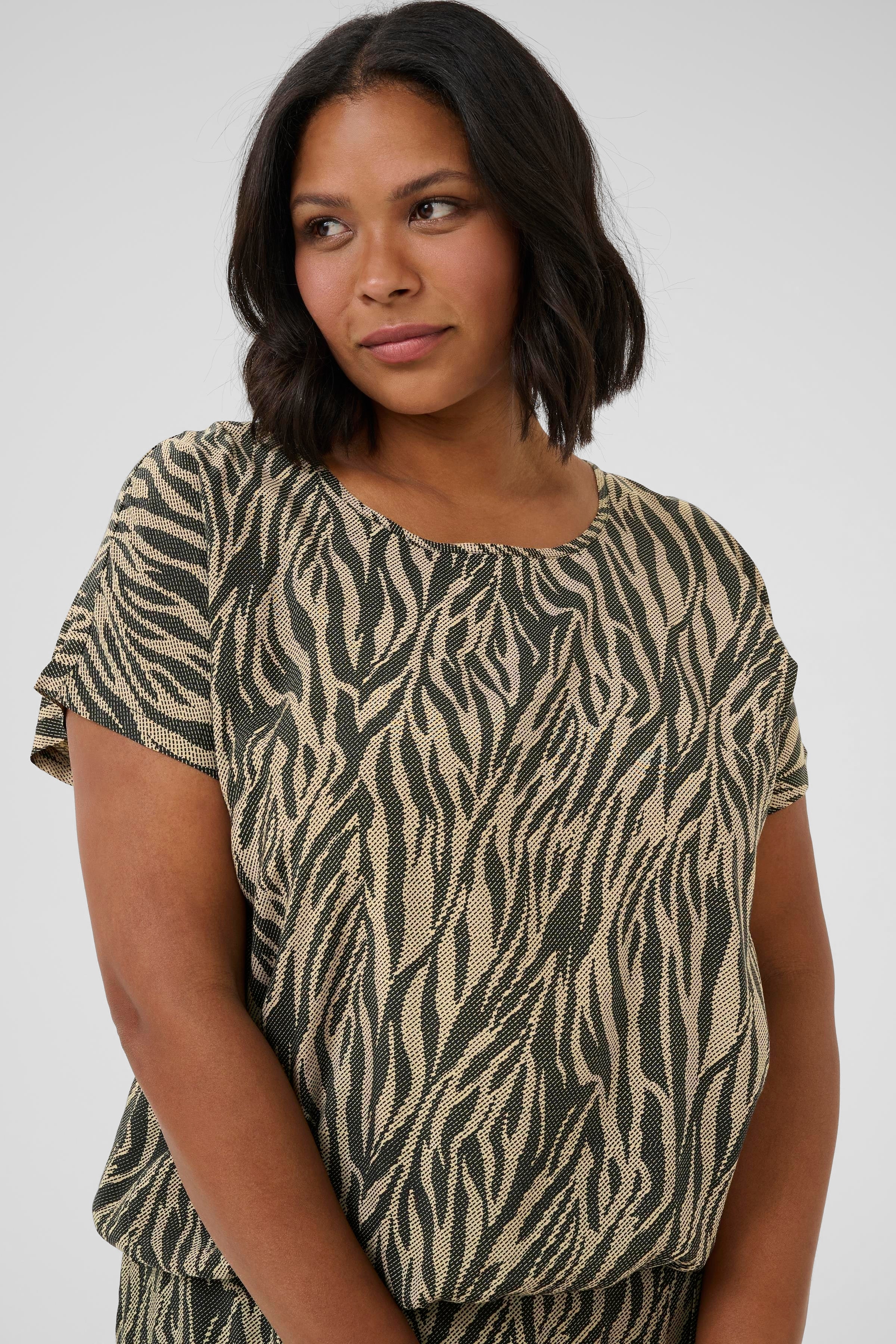 KCmaren Blus LOOKBOOK DETAIL 10583404-107719