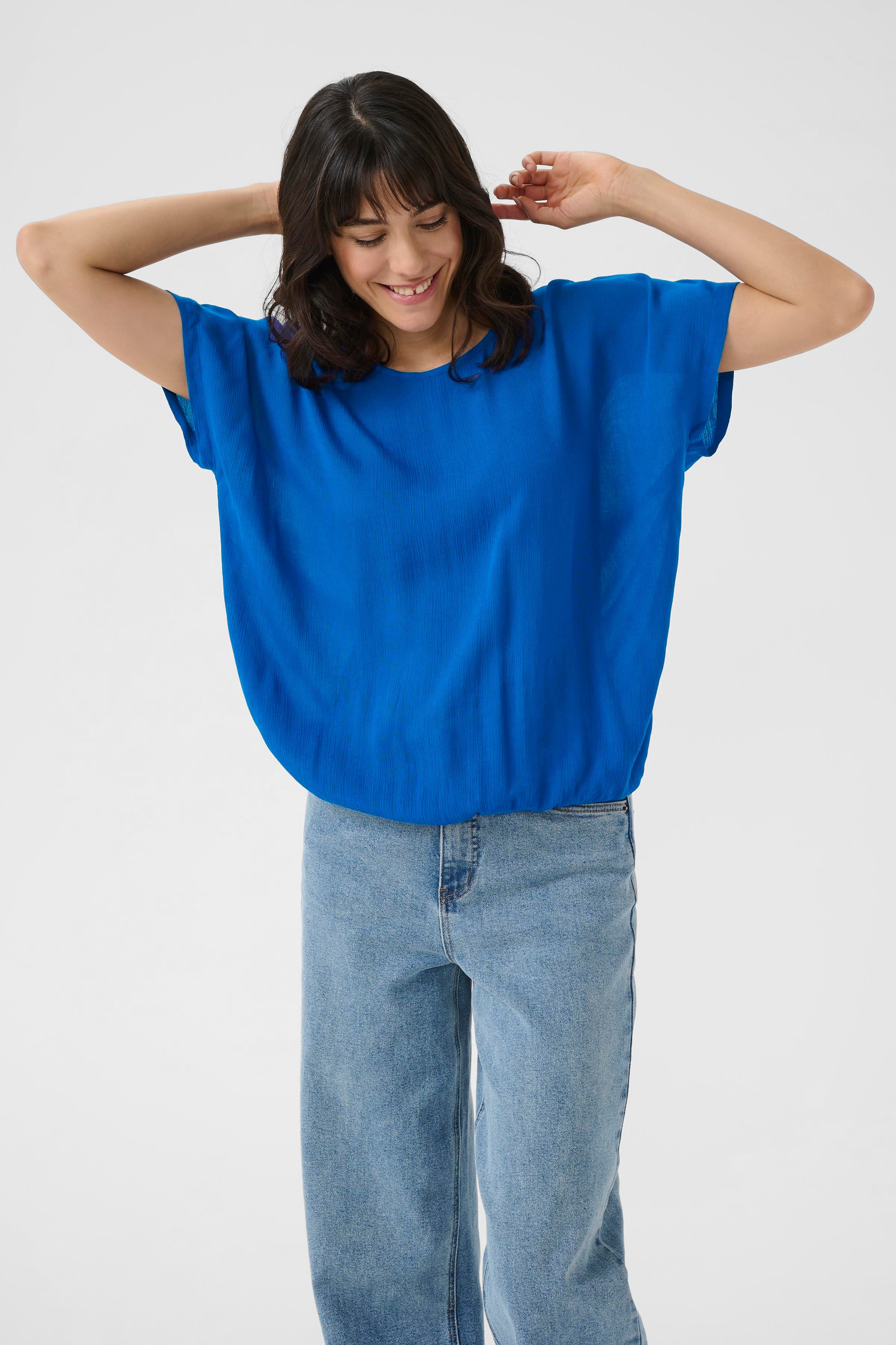 KAamber Bluse LOOKBOOK FRONT 10500781-193952