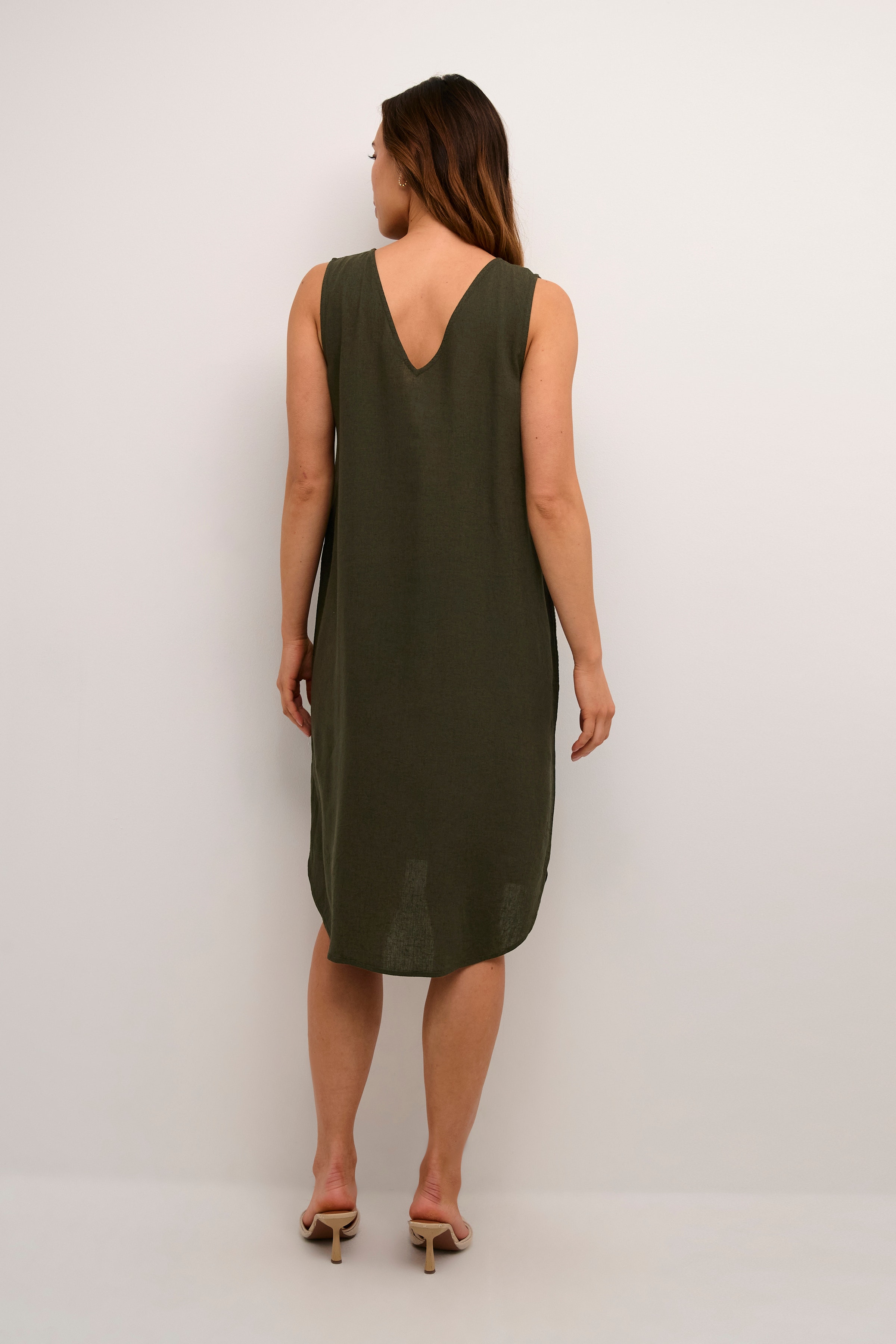 KAmilla Lin Kjole LOOKBOOK BACK 10508835-190414