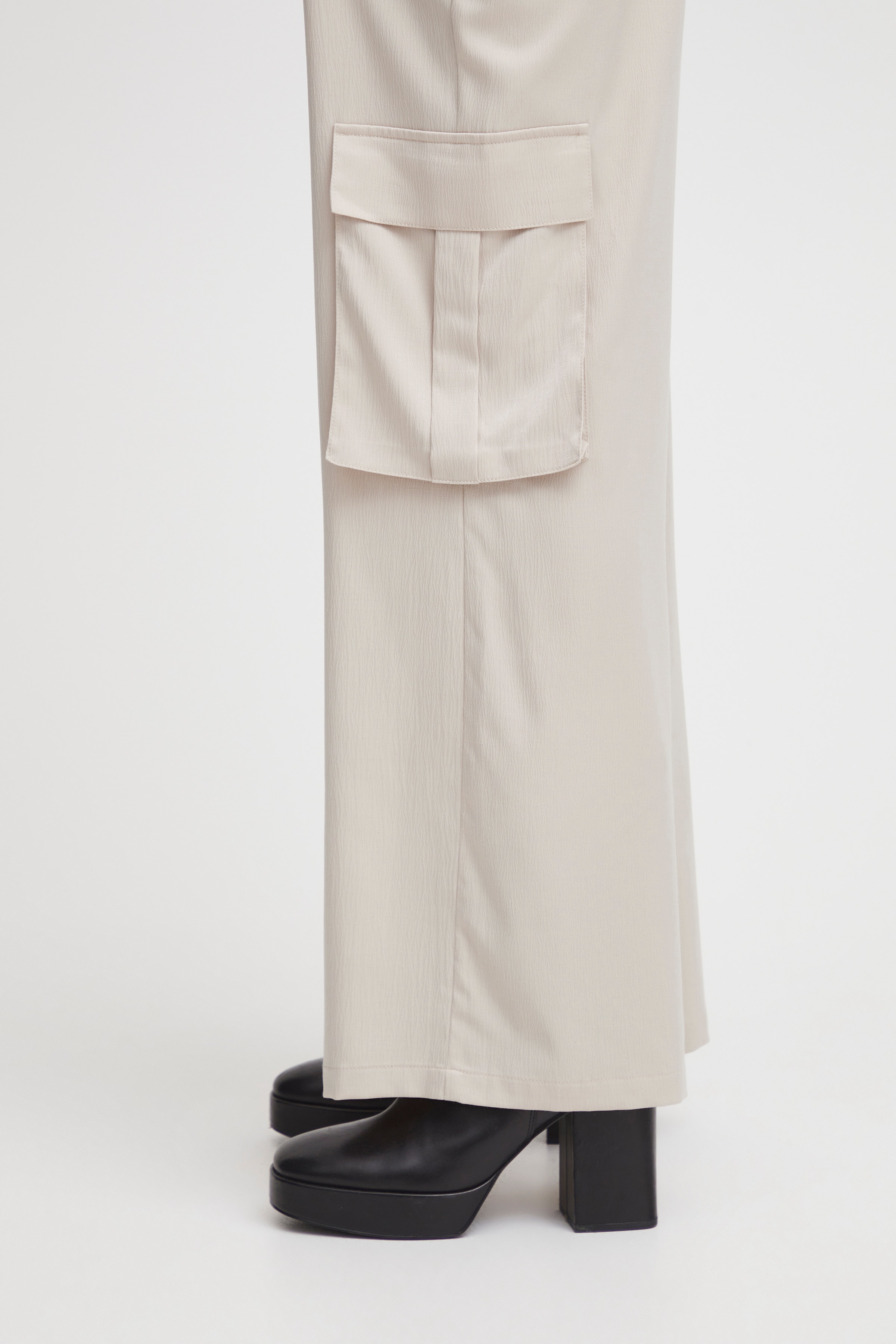 IXGELENA Bukser LOOKBOOK DETAIL 20120397-161212