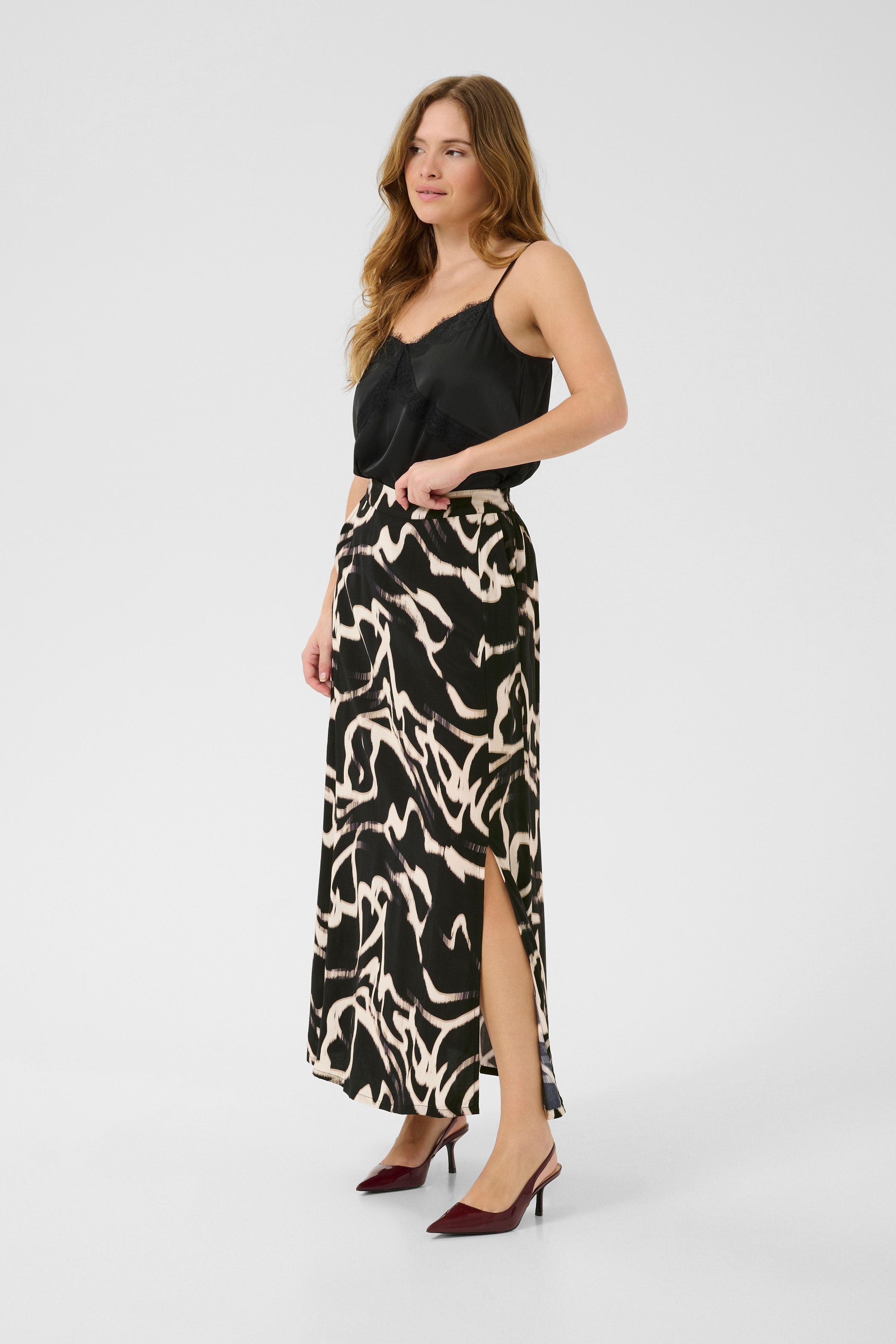 KAteri Skjørt LOOKBOOK FRONT 10510111-107701
