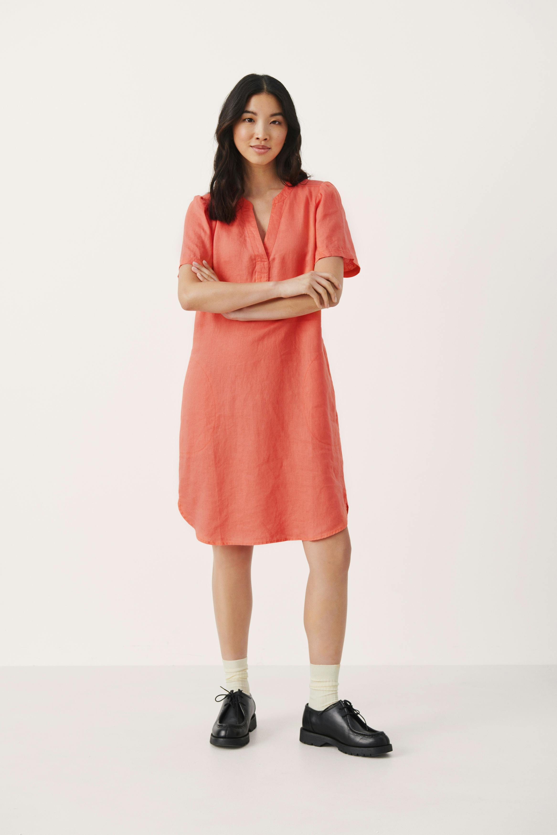 AminasePW Linen dress LOOKBOOK FRONT 30306783-171643