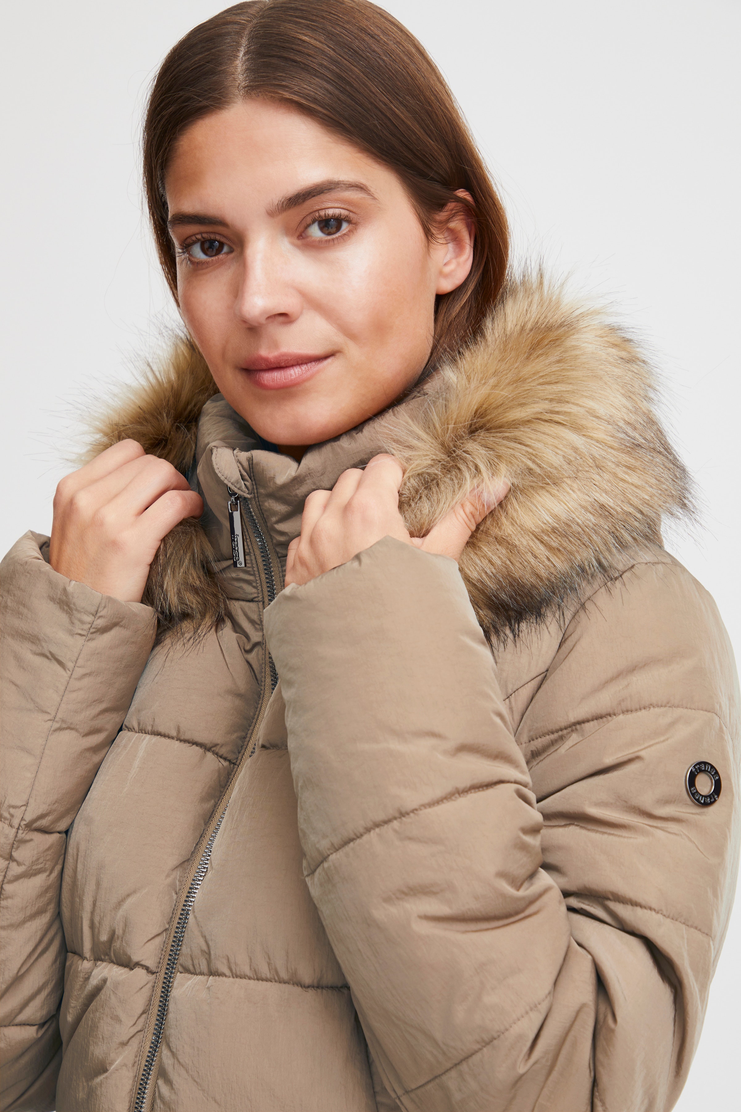 FRBAC Outerwear LOOKBOOK DETAIL 20612135-171038