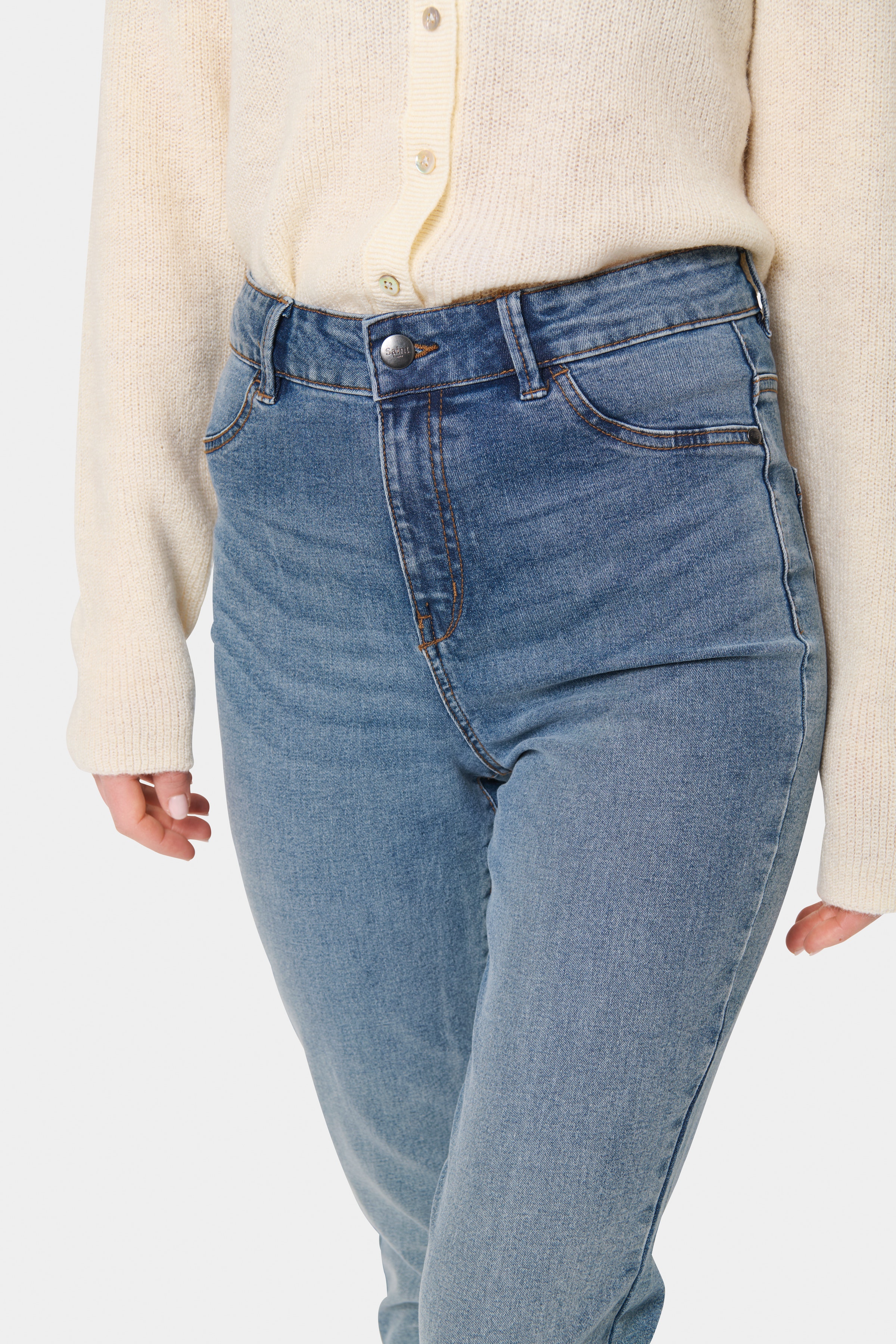 T5757, Jeans LOOKBOOK DETAIL 30510166-134103