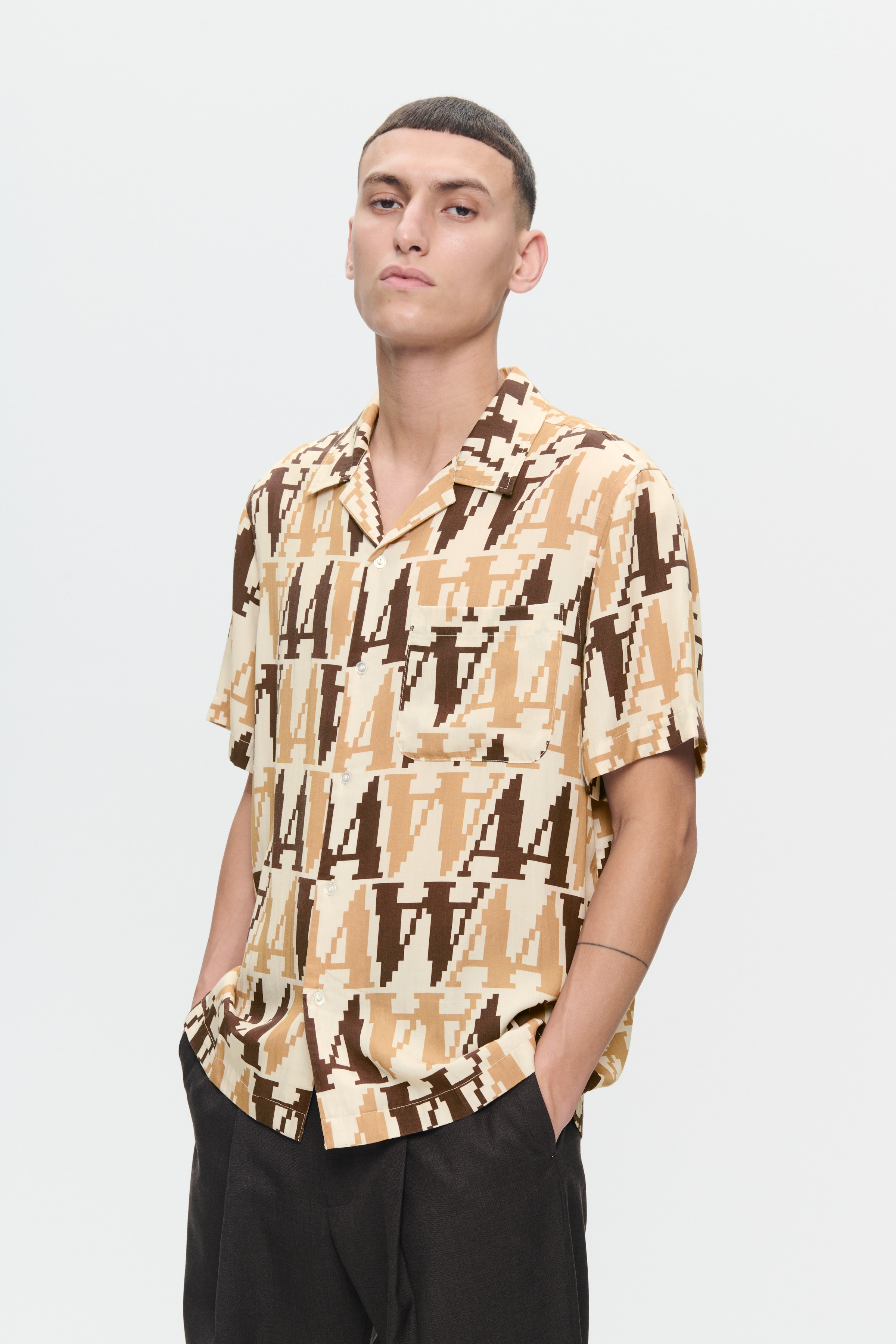 WWNoa Shirt LOOKBOOK FRONT 30250060-110606