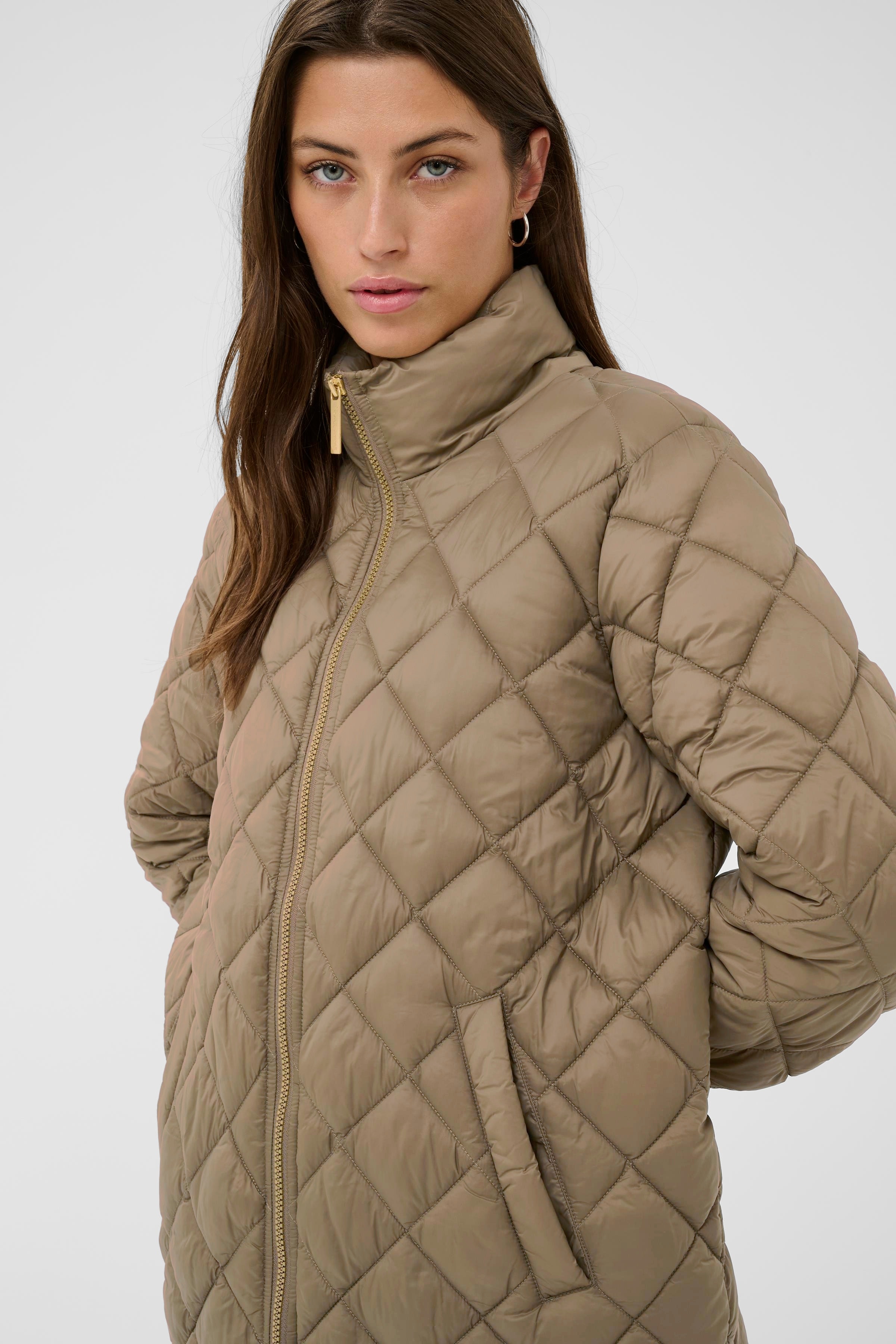 OlilanPW Outerwear LOOKBOOK DETAIL 30310244-181015