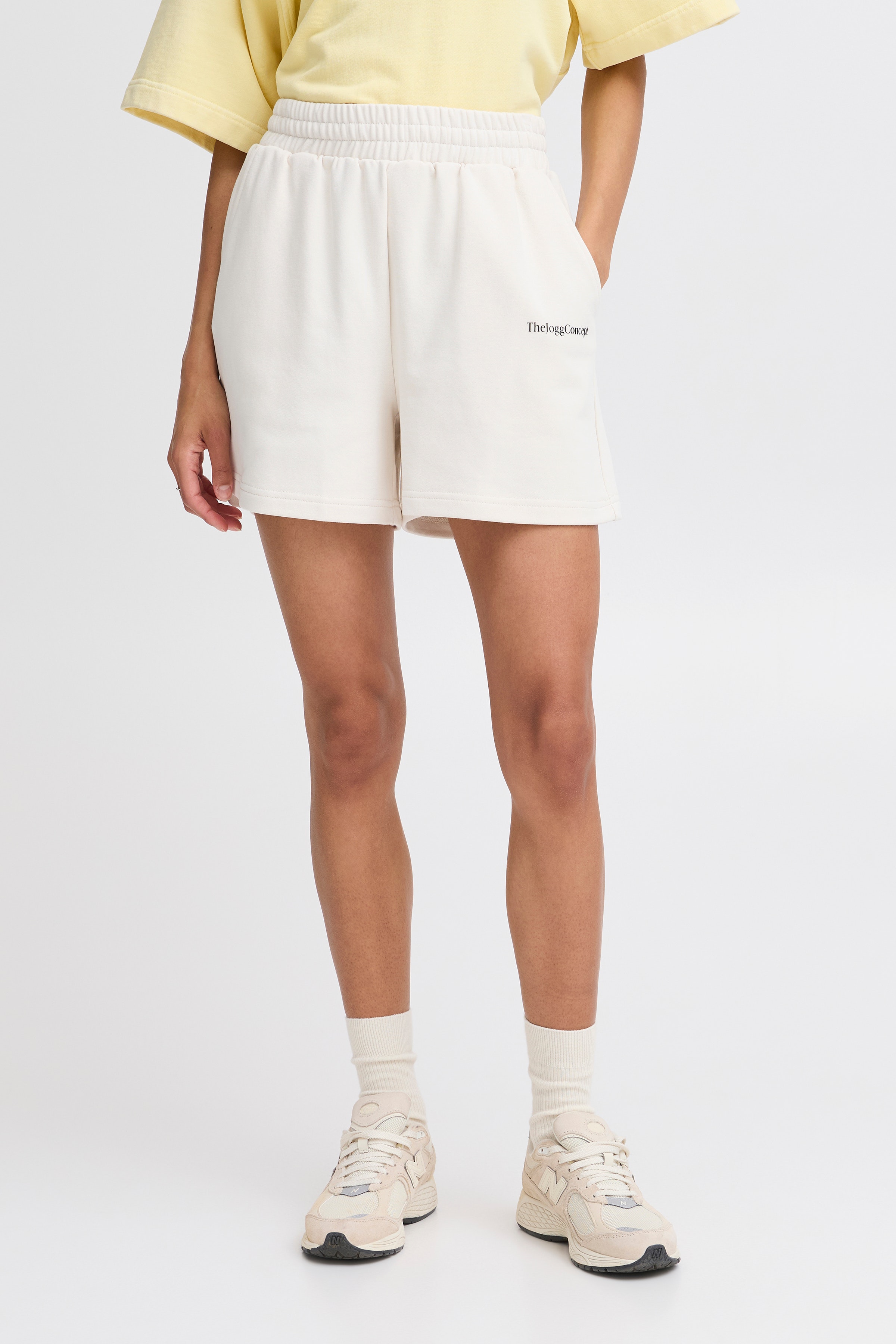 JCSAJA Shorts LOOKBOOK FRONT 22800938-130905