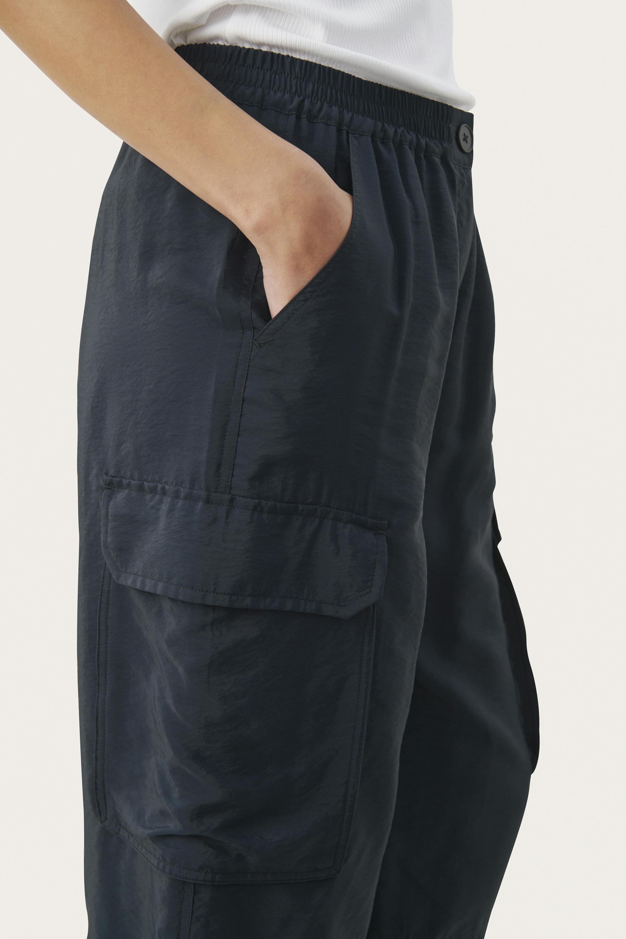 EraPW Cargo trousers LOOKBOOK DETAIL 30308457-194013