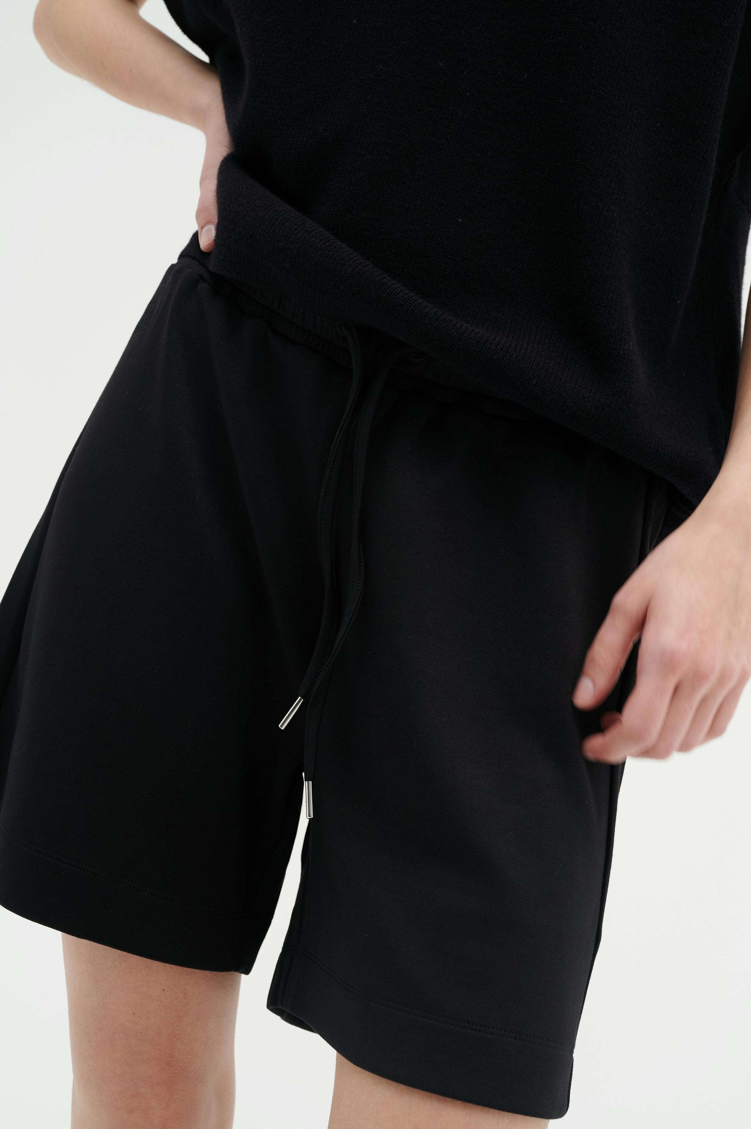 UnitaIW Shorts LOOKBOOK DETAIL 30106655-194008