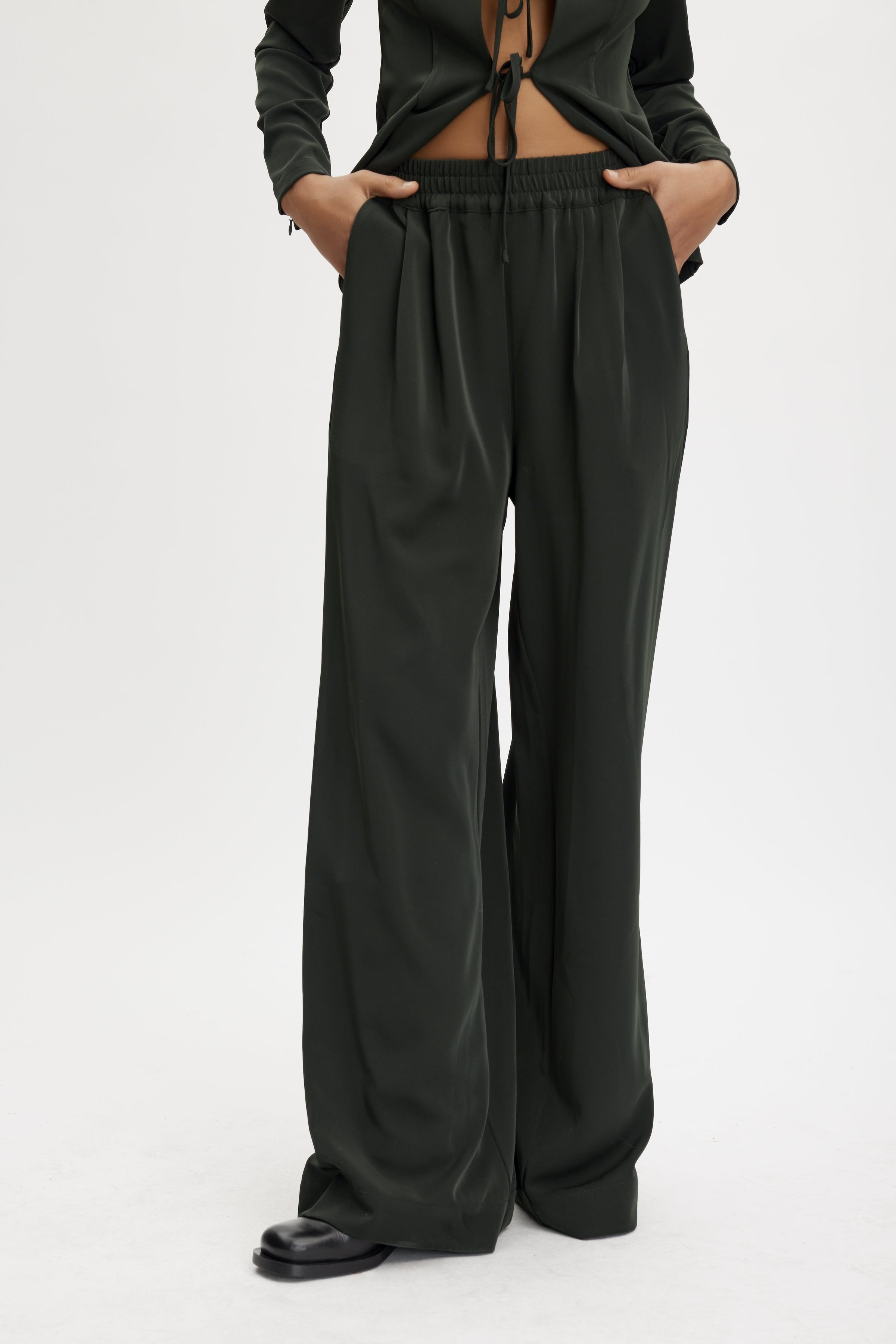 SloanGZ Trousers LOOKBOOK FRONT 10906434-195708