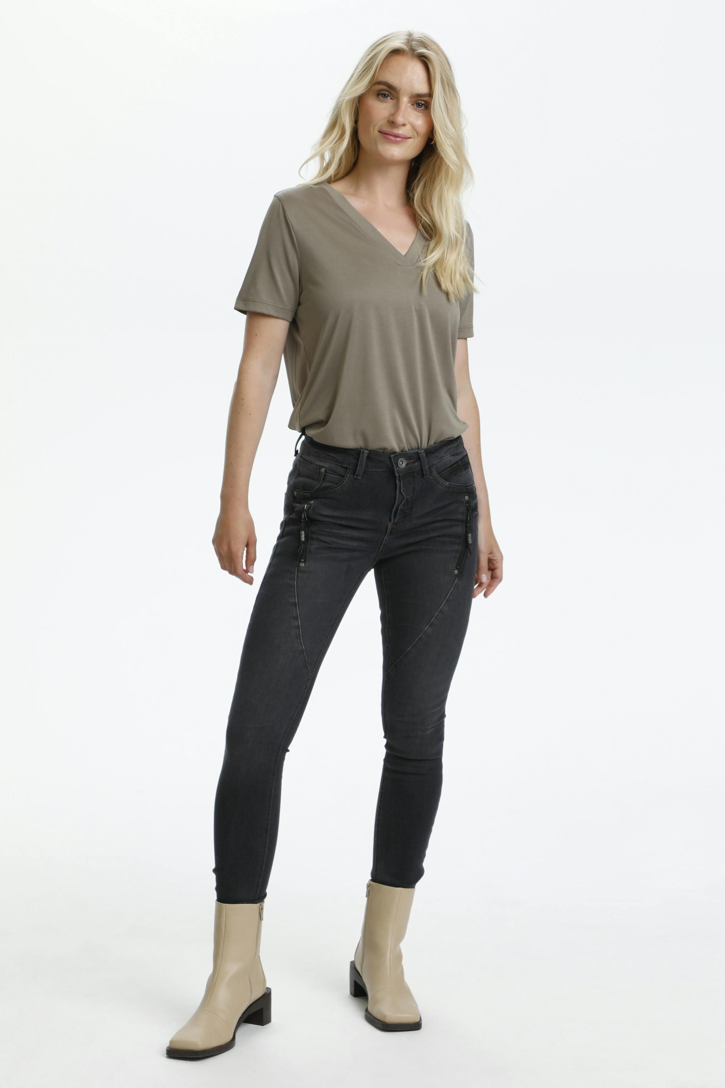 Bibiana Jeans LOOKBOOK FRONT 10602175-100922