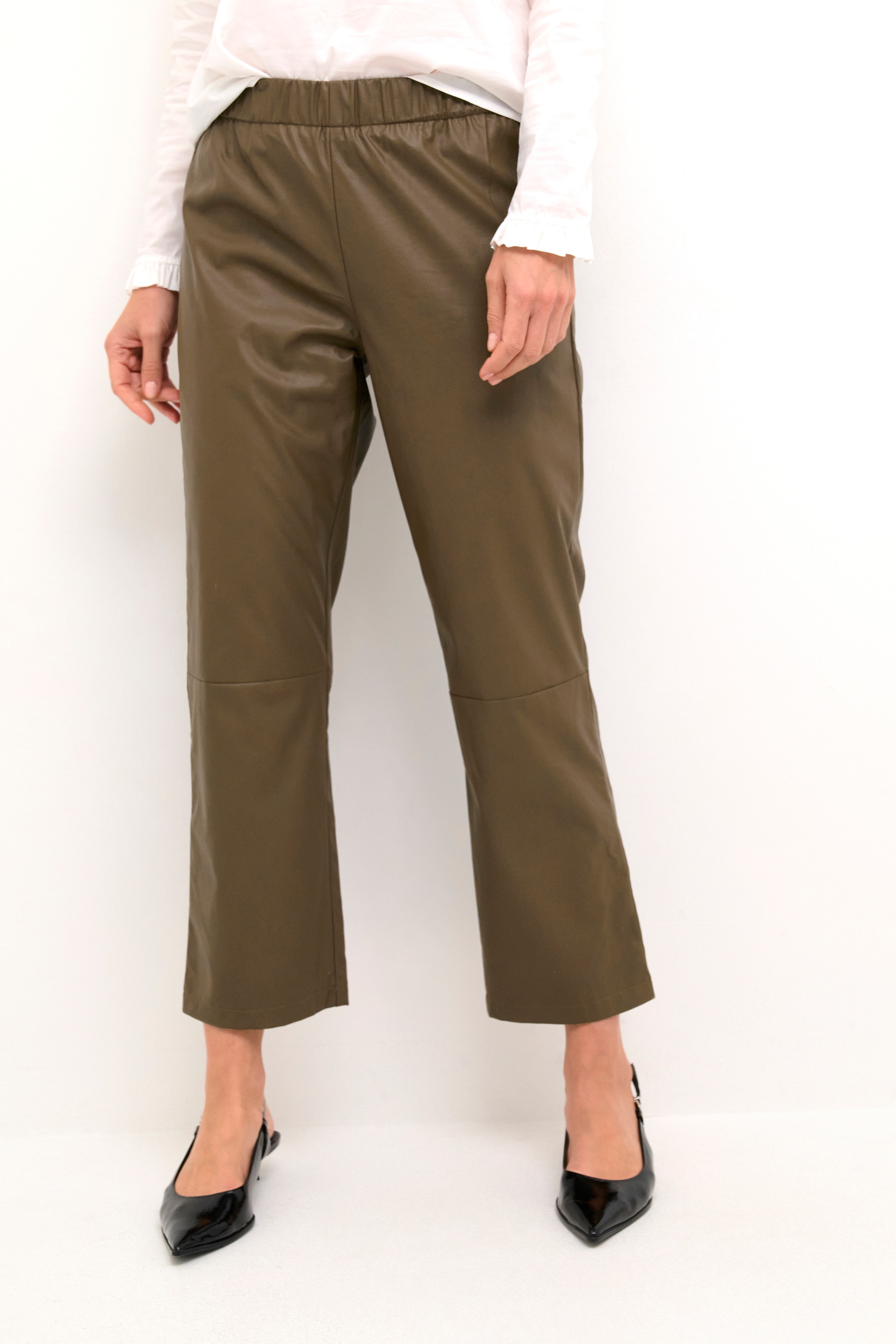 CUcassandra Trousers LOOKBOOK FRONT 50110073-181304