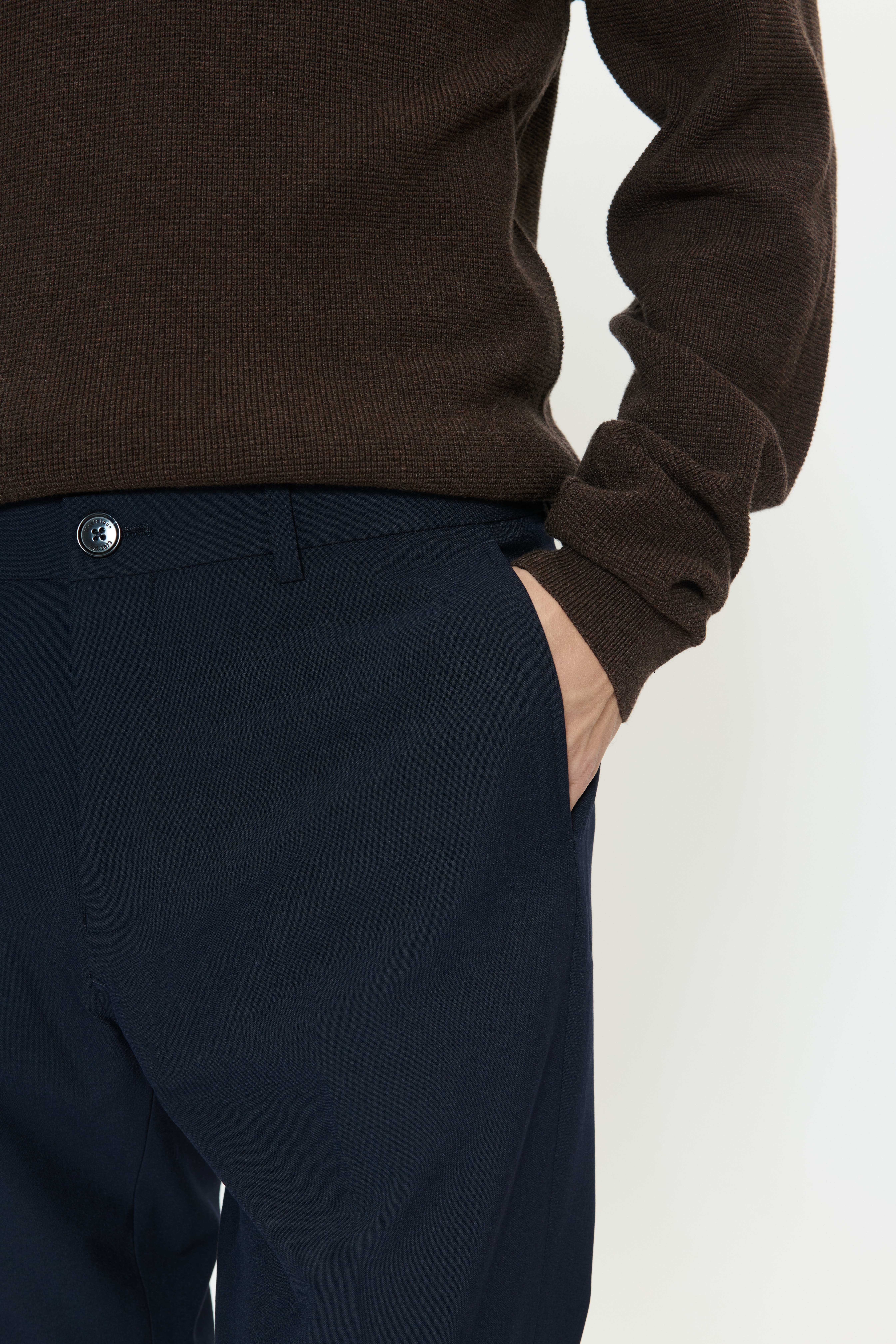 MAliam Hose LOOKBOOK DETAIL 30205157-194011