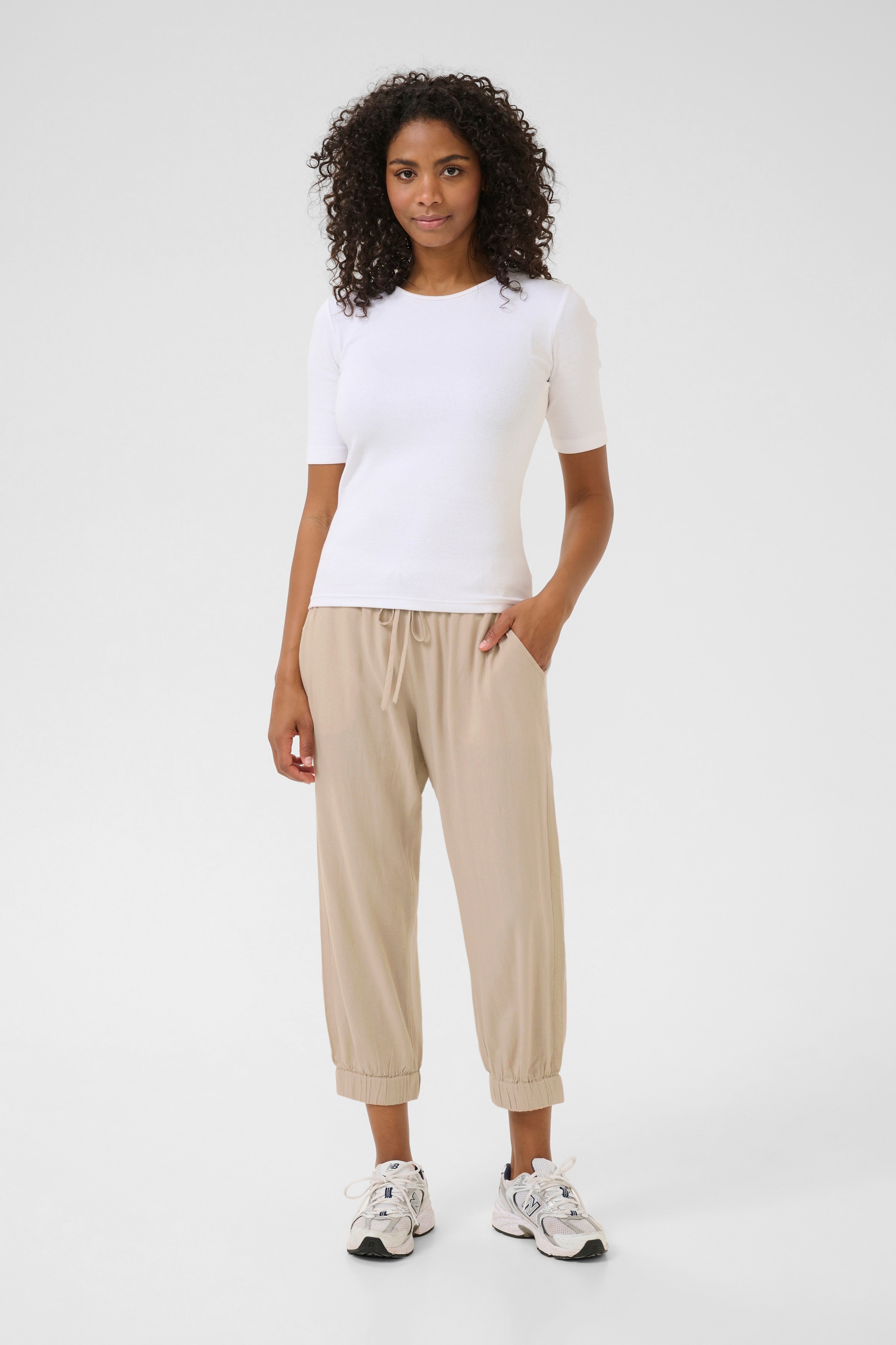 KAmilia Lin Bukser LOOKBOOK FRONT 10509669-151305