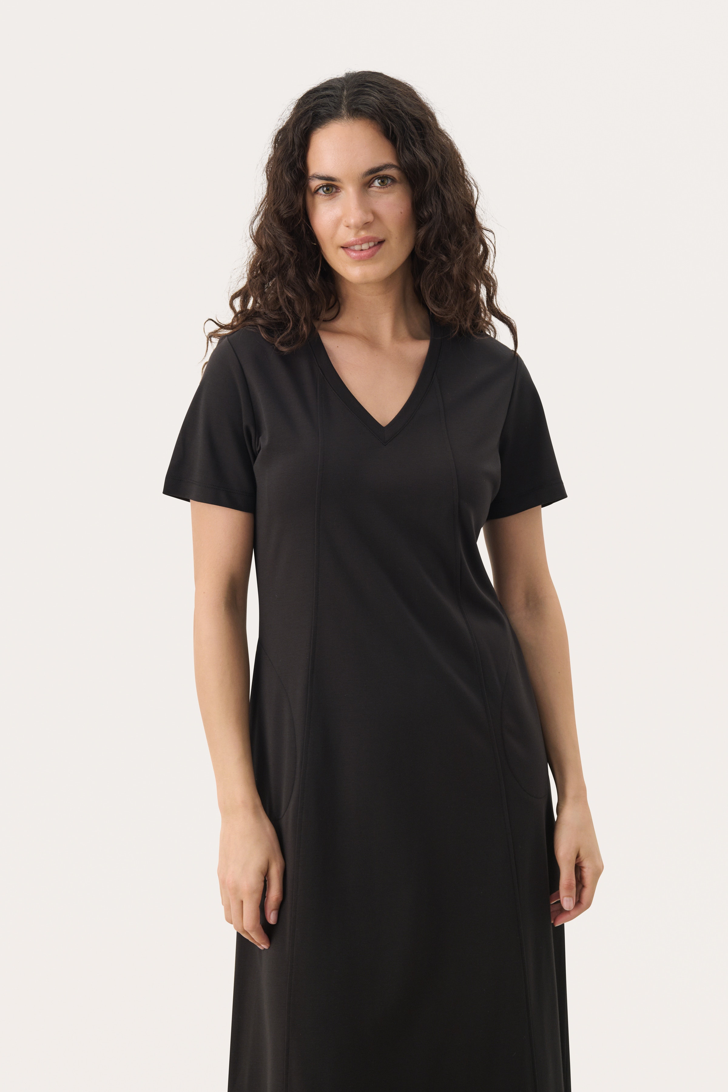 NataziaPW Kjole LOOKBOOK FRONT 30309456-194008