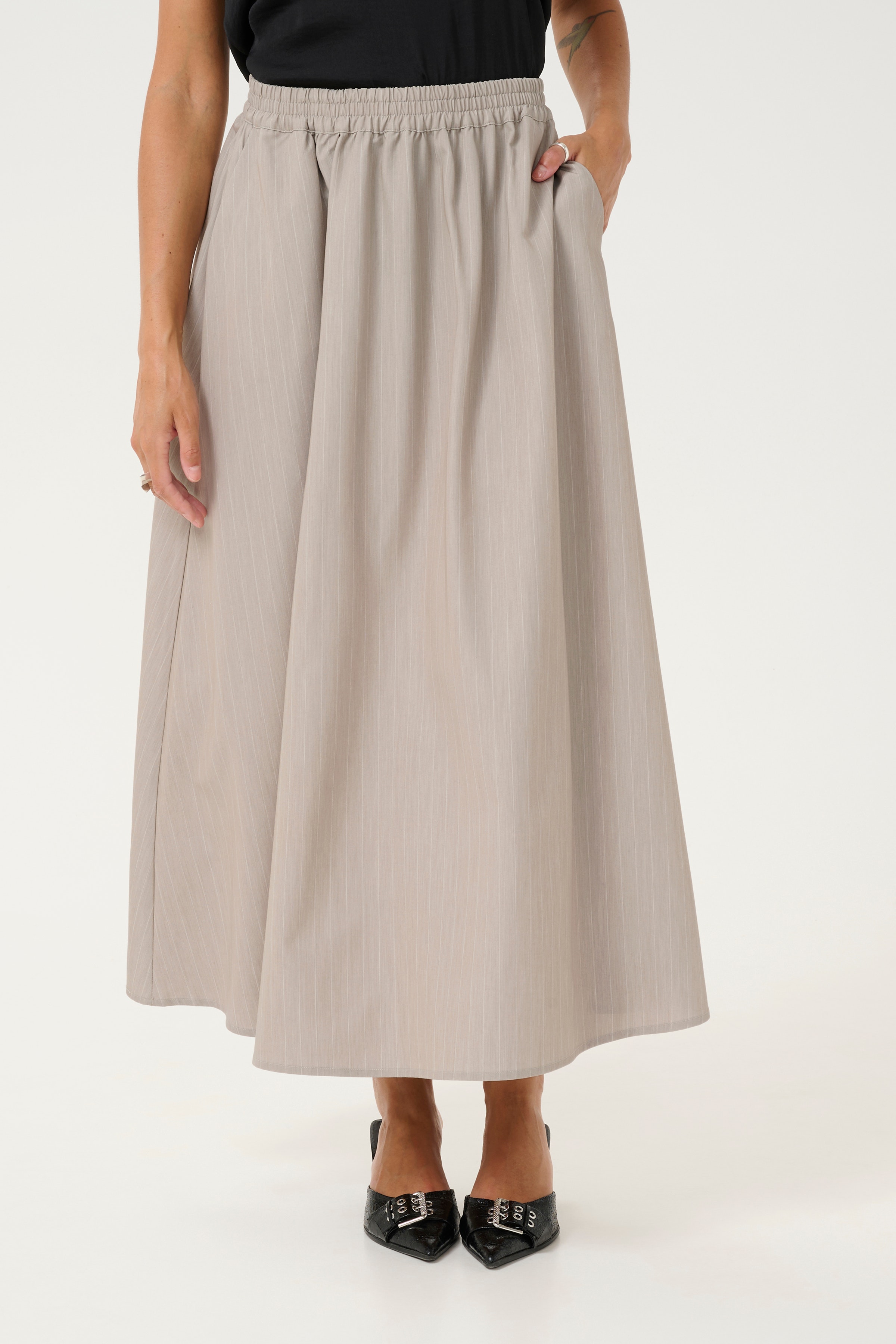 KAesther Skjørt LOOKBOOK FRONT 10509644-107069