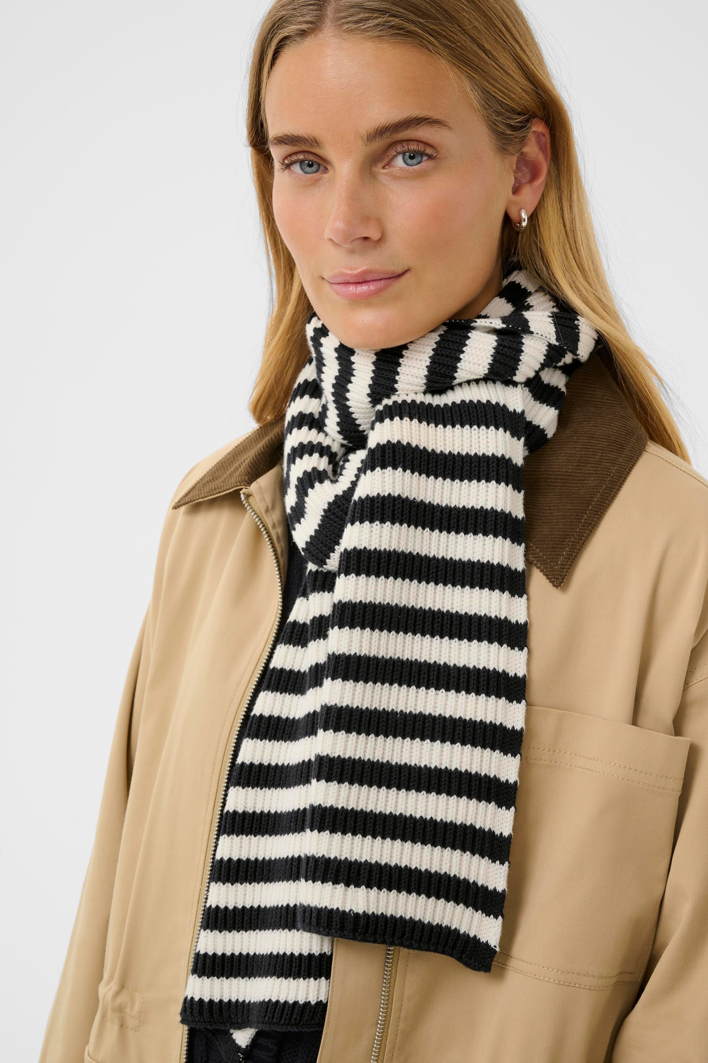 MarisaPW Skjerf LOOKBOOK DETAIL 30310310-304570