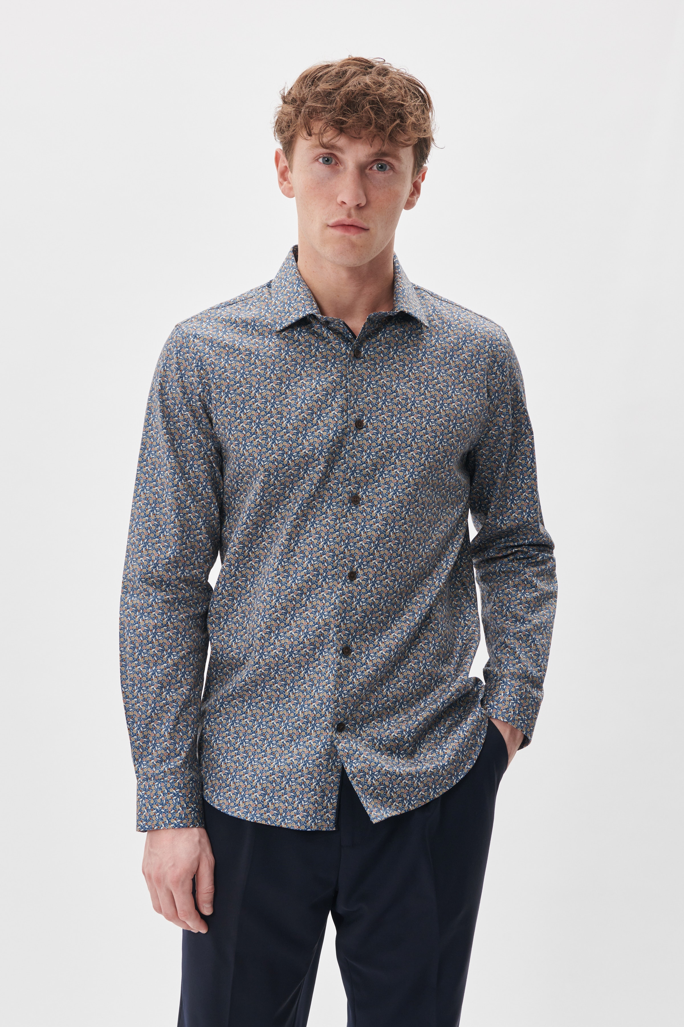 MAtrostol Shirt LOOKBOOK FRONT 30207540-191242